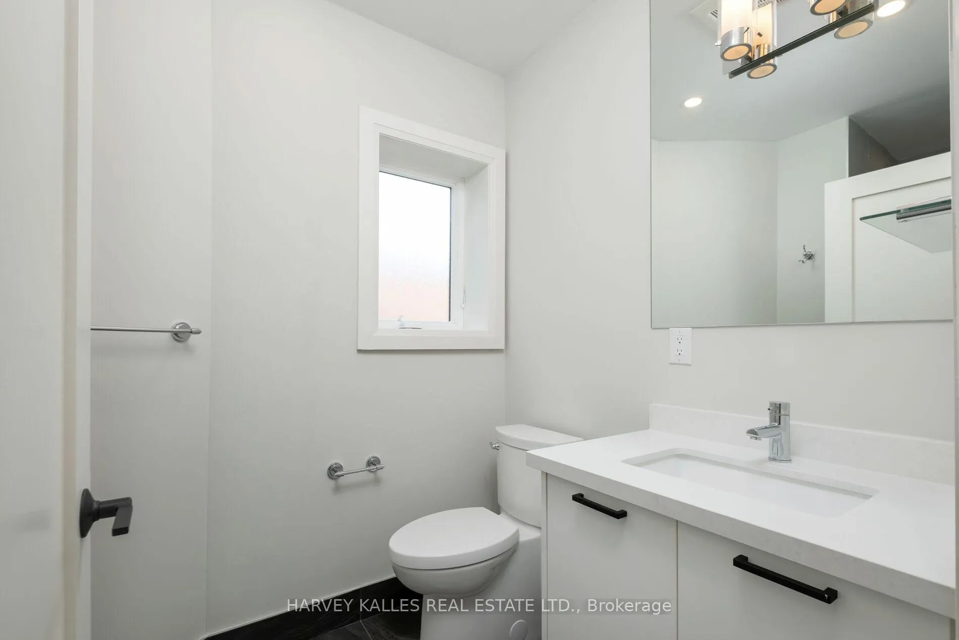 Photo 24 of 7 Edgedale Road, Toronto, North St. James Town — HOMEH