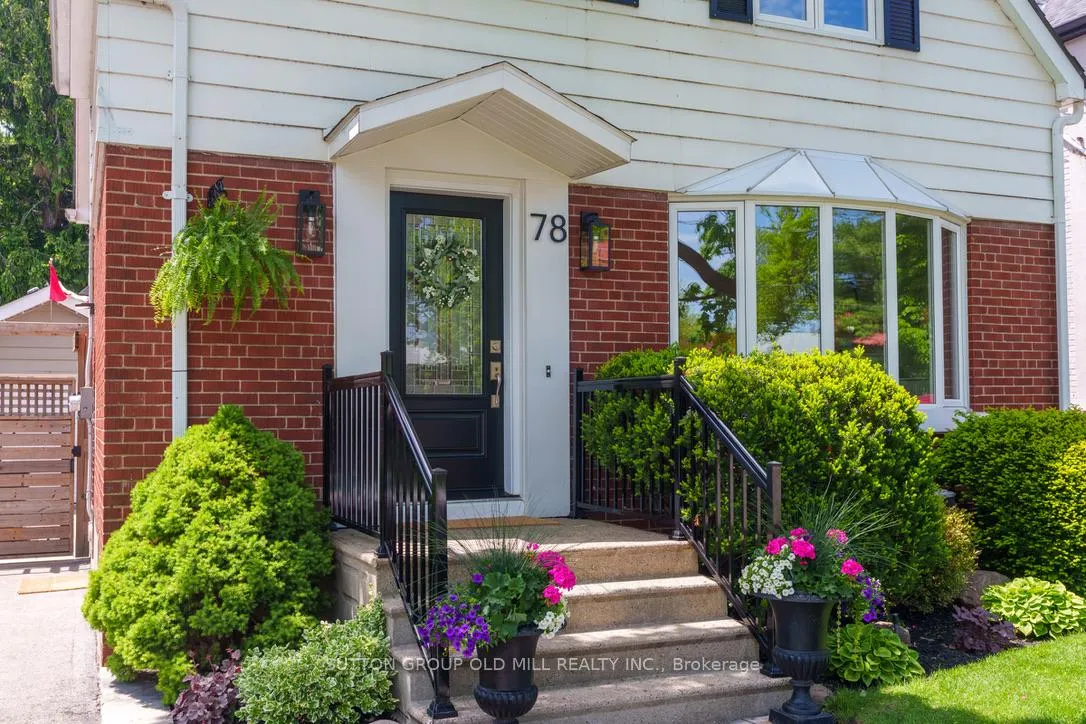 Photo 2 of 78 Ballacaine Drive, Etobicoke, Stonegate-Queensway — HOMEH