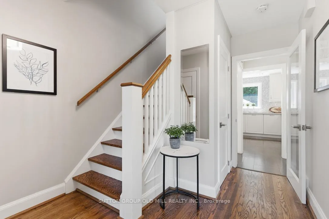 Photo 4 of 78 Ballacaine Drive, Etobicoke, Stonegate-Queensway — HOMEH
