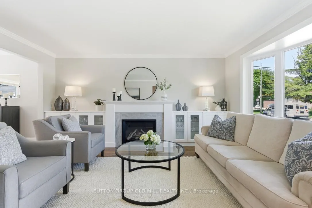 Photo 5 of 78 Ballacaine Drive, Etobicoke, Stonegate-Queensway — HOMEH