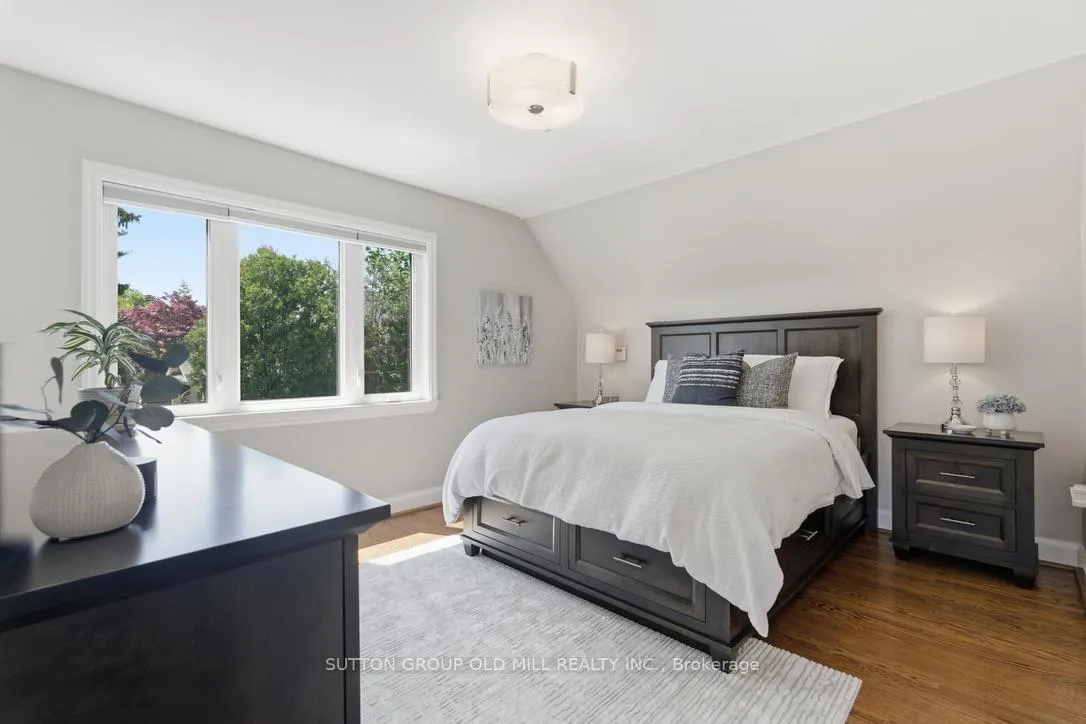 Photo 12 of 78 Ballacaine Drive, Etobicoke, Stonegate-Queensway — HOMEH