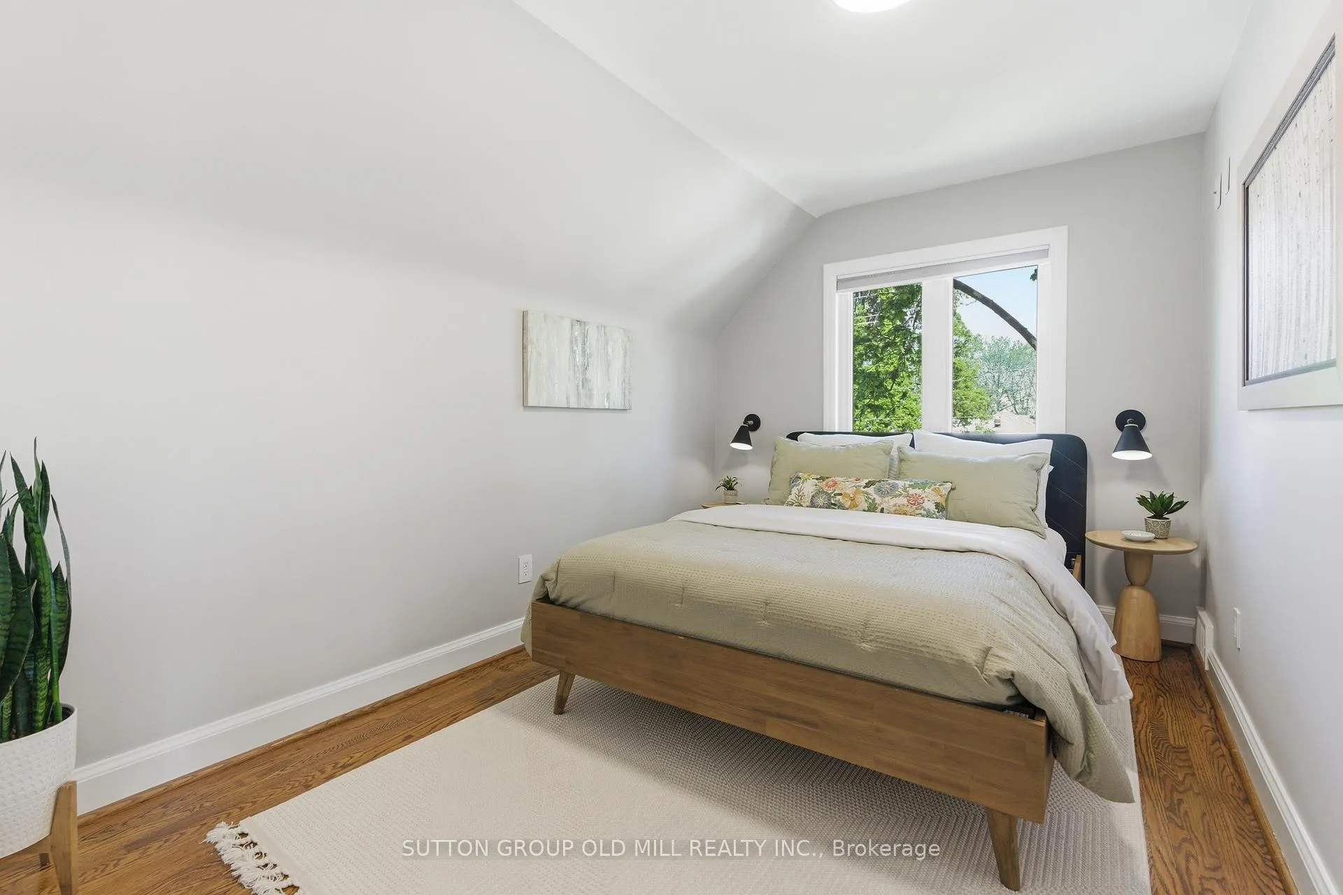Photo 14 of 78 Ballacaine Drive, Etobicoke, Stonegate-Queensway — HOMEH