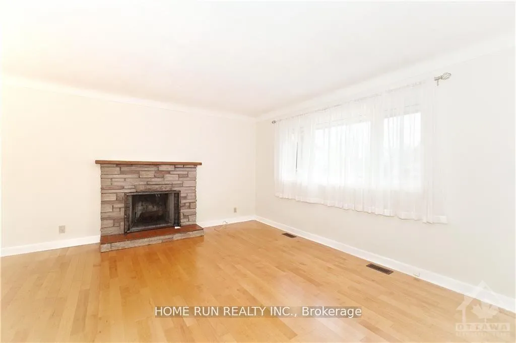Photo 3 of 39 Epworth Avenue, Ottawa, Meadowlands/St. Claire Gardens — HOMEH