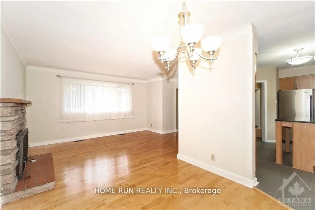 Photo 5 of 39 Epworth Avenue, Ottawa, Meadowlands/St. Claire Gardens — HOMEH
