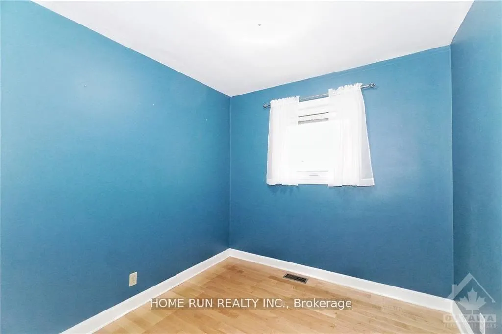 Photo 16 of 39 Epworth Avenue, Ottawa, Meadowlands/St. Claire Gardens — HOMEH