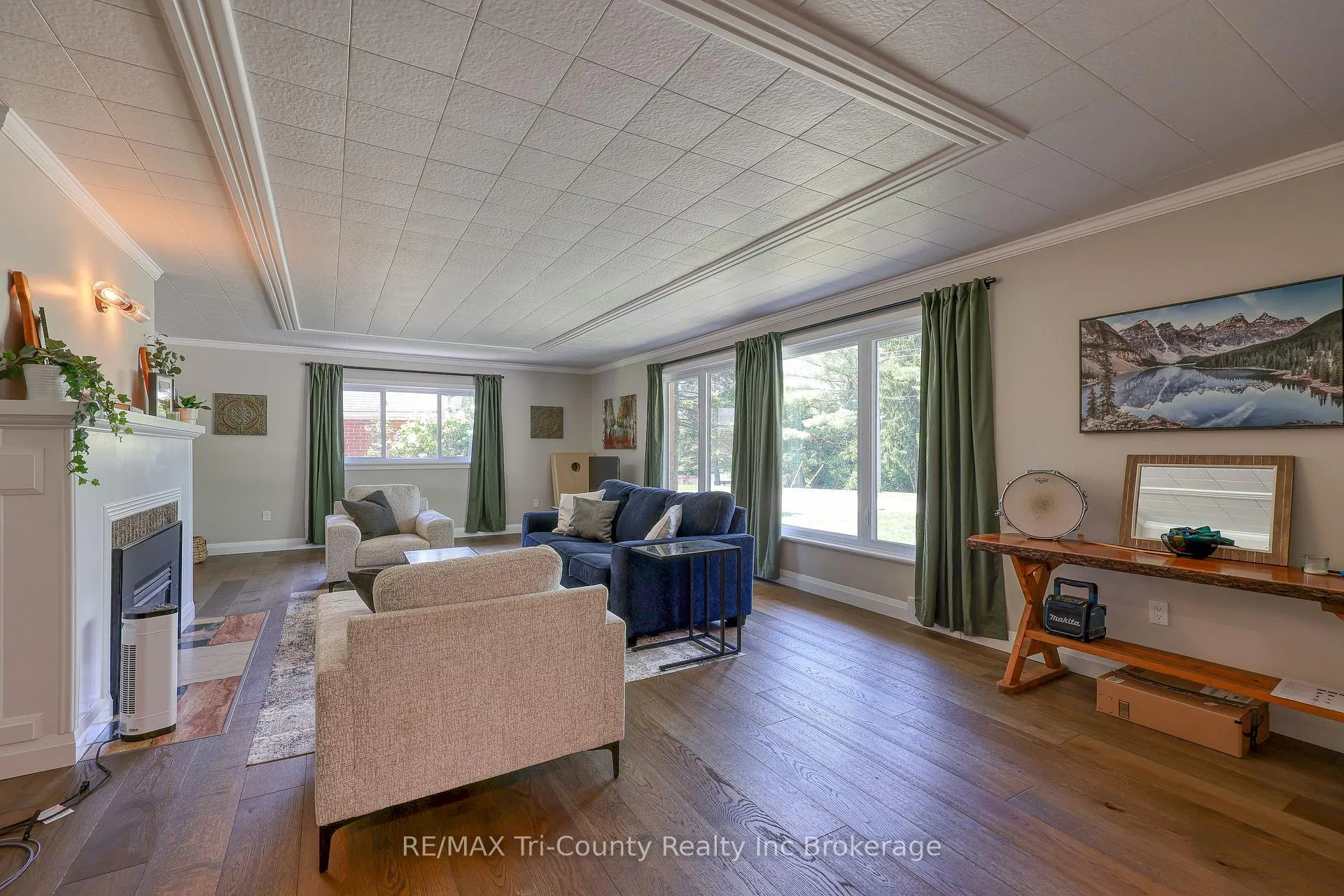 Photo 12 of 16 Delevan Crescent, Tillsonburg — HOMEH