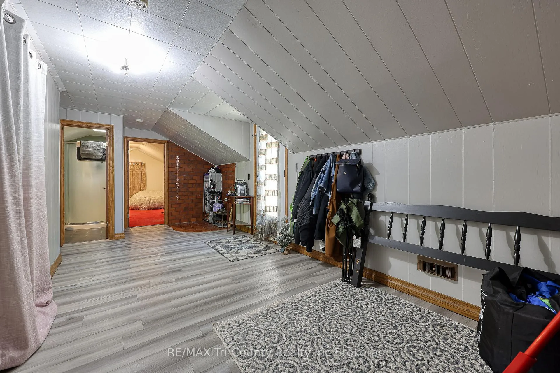 Photo 23 of 16 Delevan Crescent, Tillsonburg — HOMEH