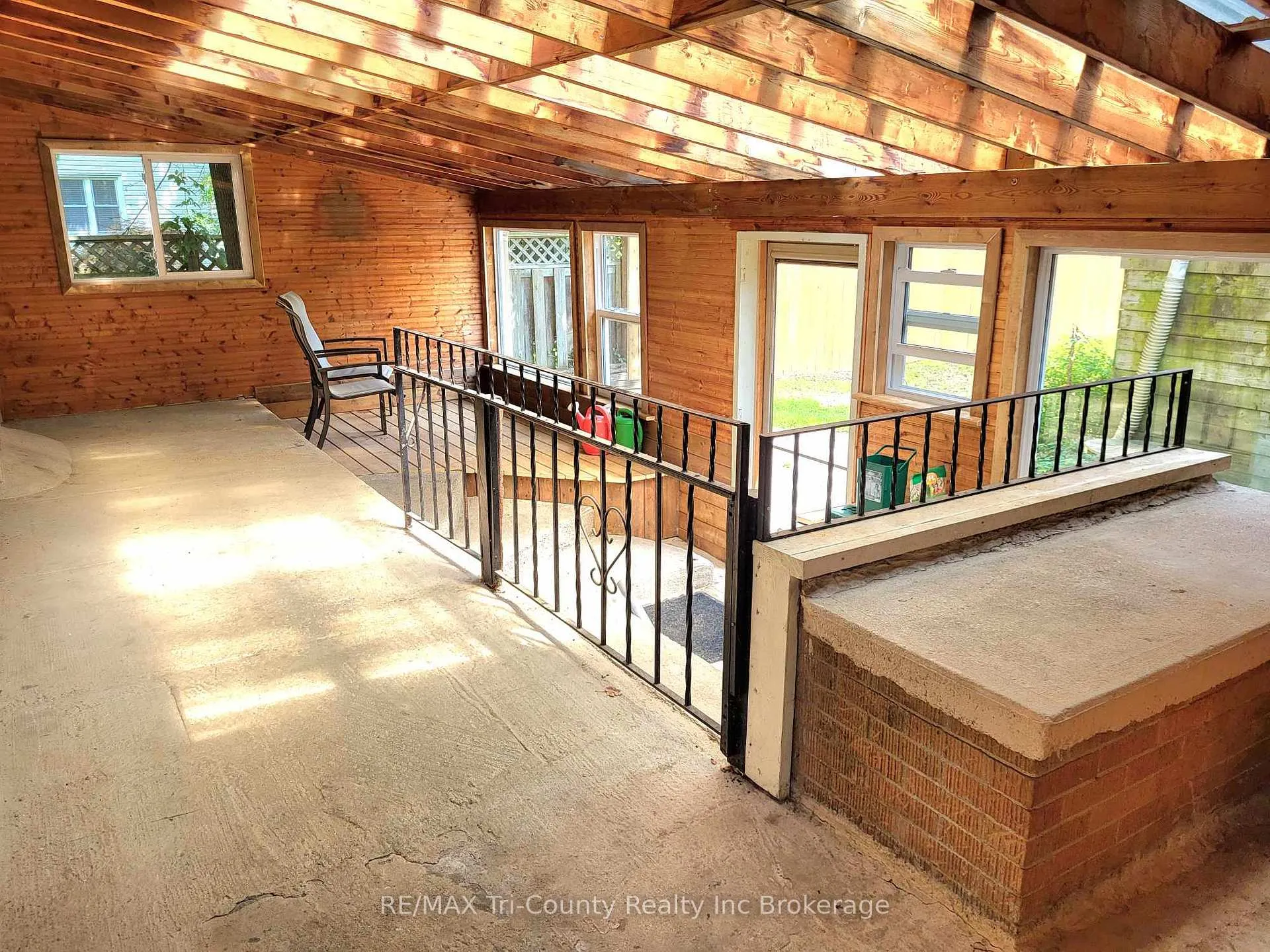 Photo 35 of 16 Delevan Crescent, Tillsonburg — HOMEH