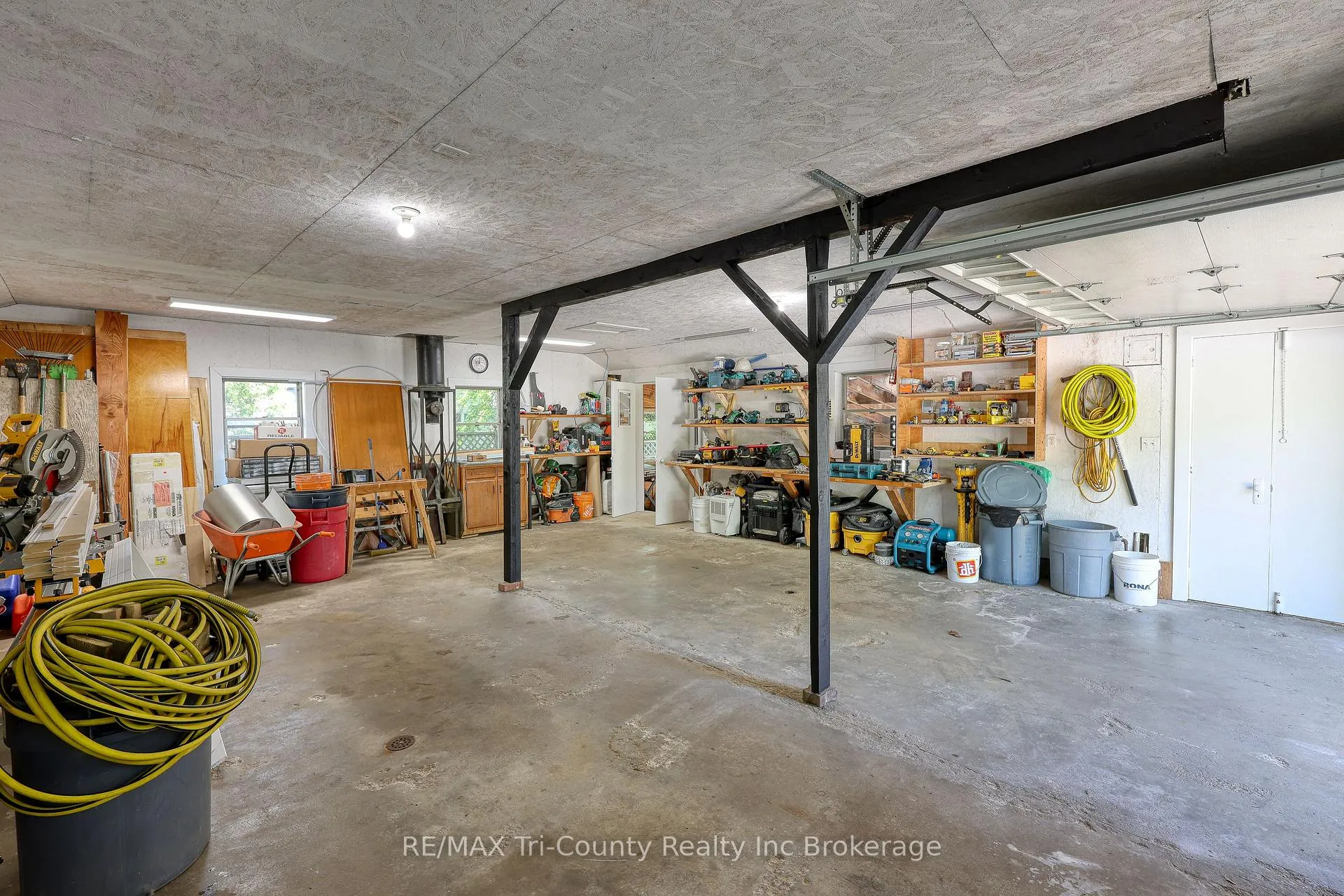 Photo 41 of 16 Delevan Crescent, Tillsonburg — HOMEH
