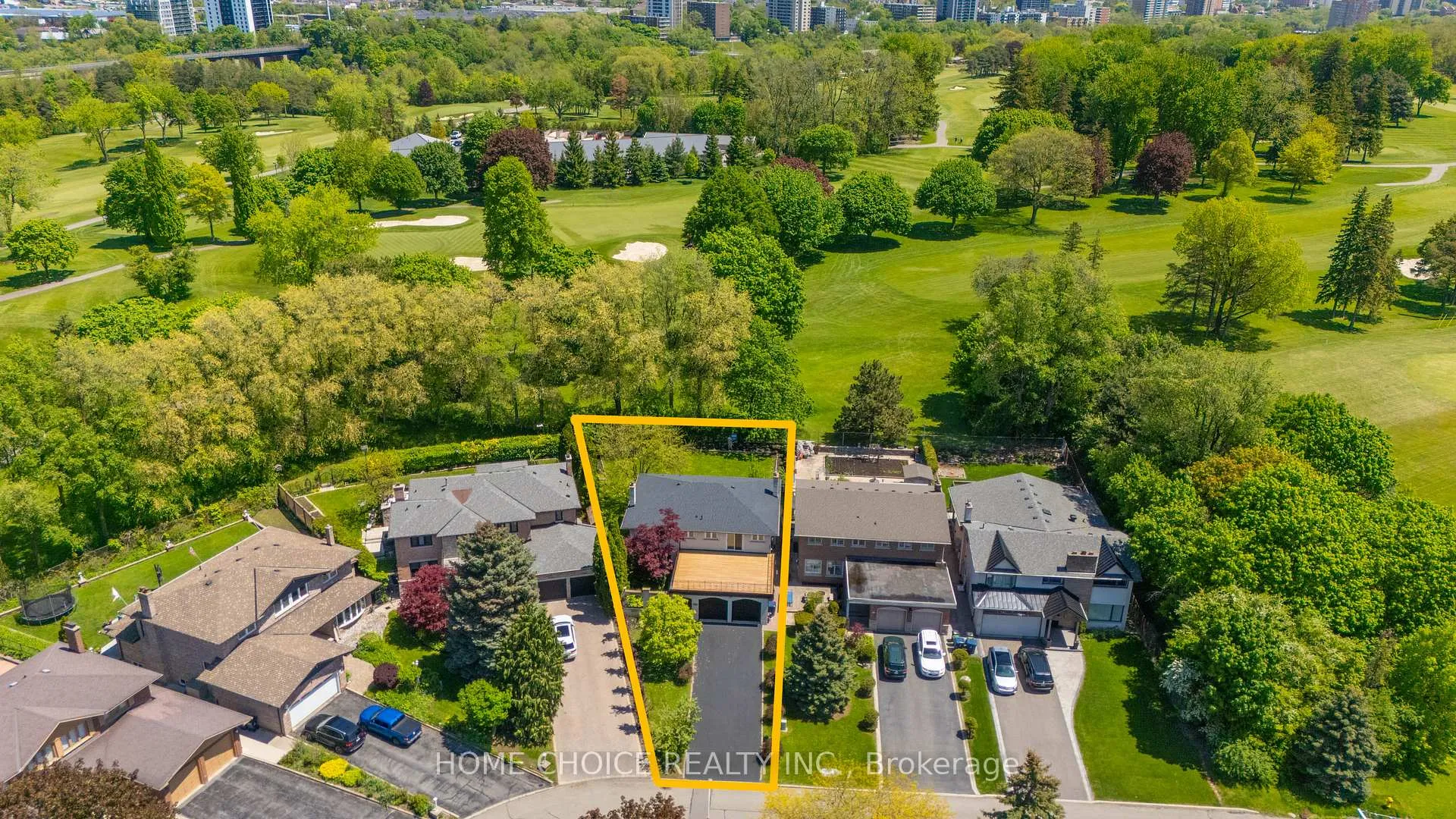 Photo 4 of 43 Golfwood Heights E, Etobicoke, Kingsview Village-The Westway — HOMEH
