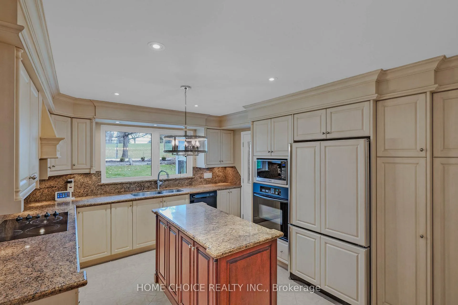 Photo 12 of 43 Golfwood Heights E, Etobicoke, Kingsview Village-The Westway — HOMEH