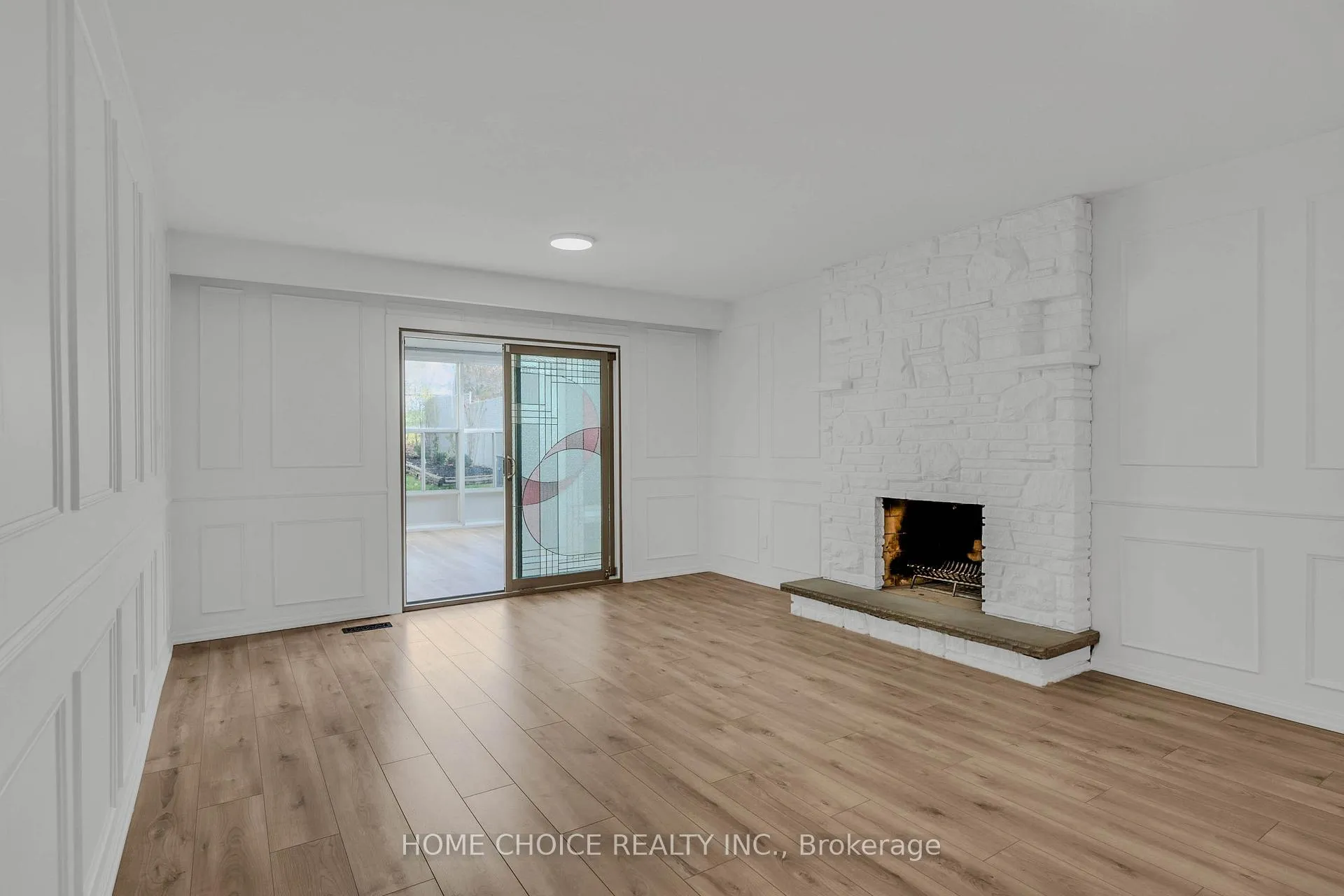 Photo 18 of 43 Golfwood Heights E, Etobicoke, Kingsview Village-The Westway — HOMEH