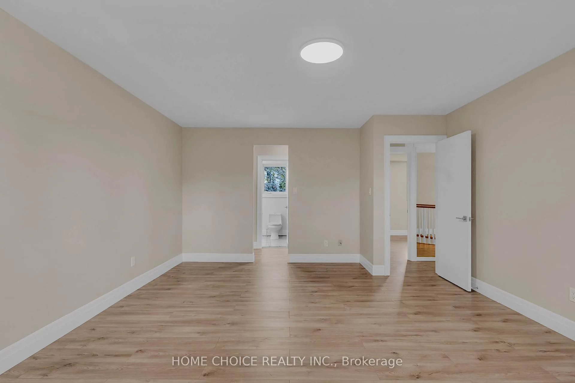 Photo 23 of 43 Golfwood Heights E, Etobicoke, Kingsview Village-The Westway — HOMEH