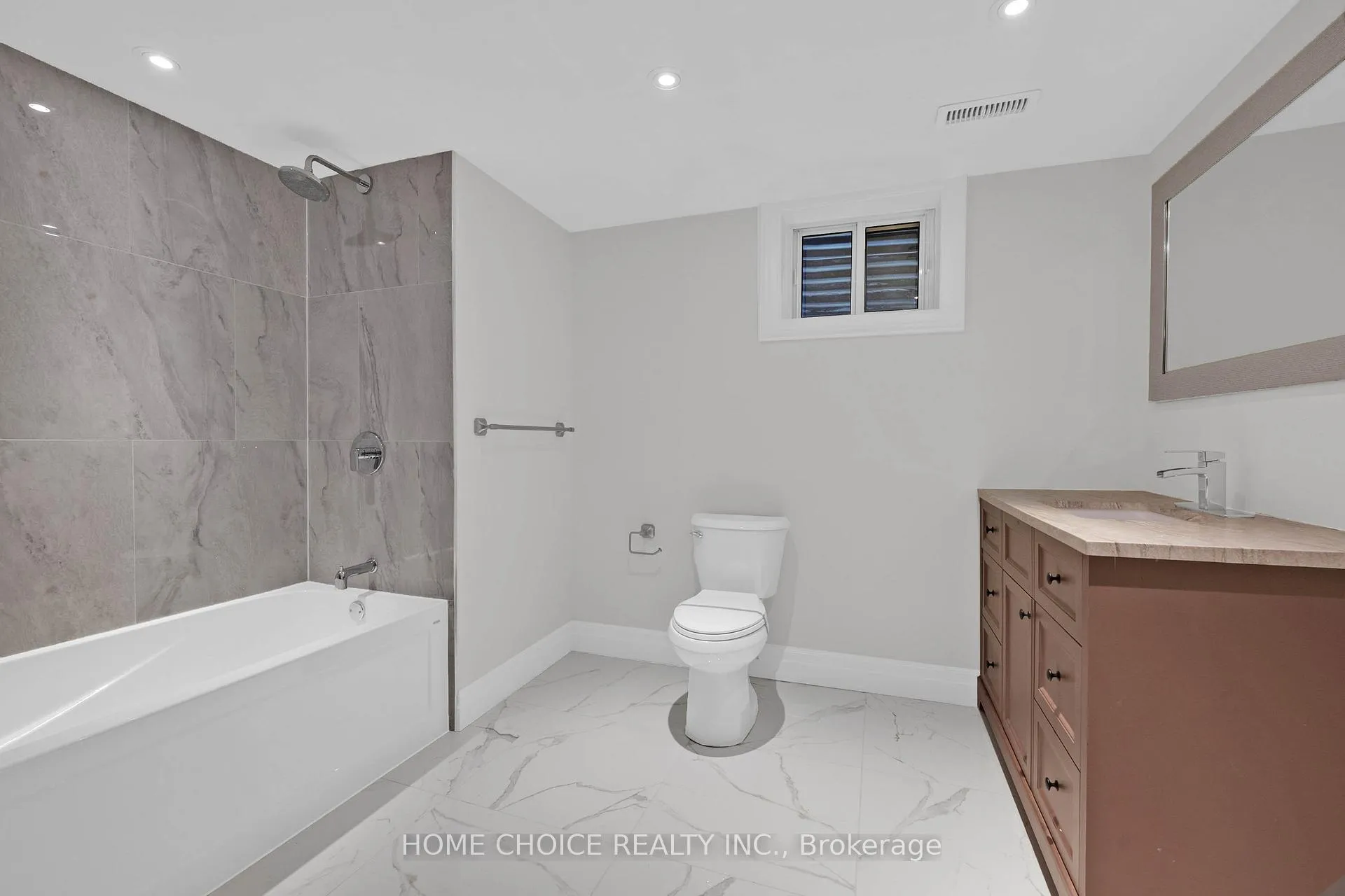 Photo 38 of 43 Golfwood Heights E, Etobicoke, Kingsview Village-The Westway — HOMEH