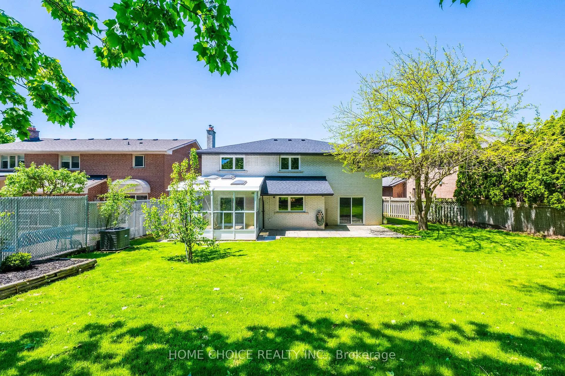 Photo 41 of 43 Golfwood Heights E, Etobicoke, Kingsview Village-The Westway — HOMEH