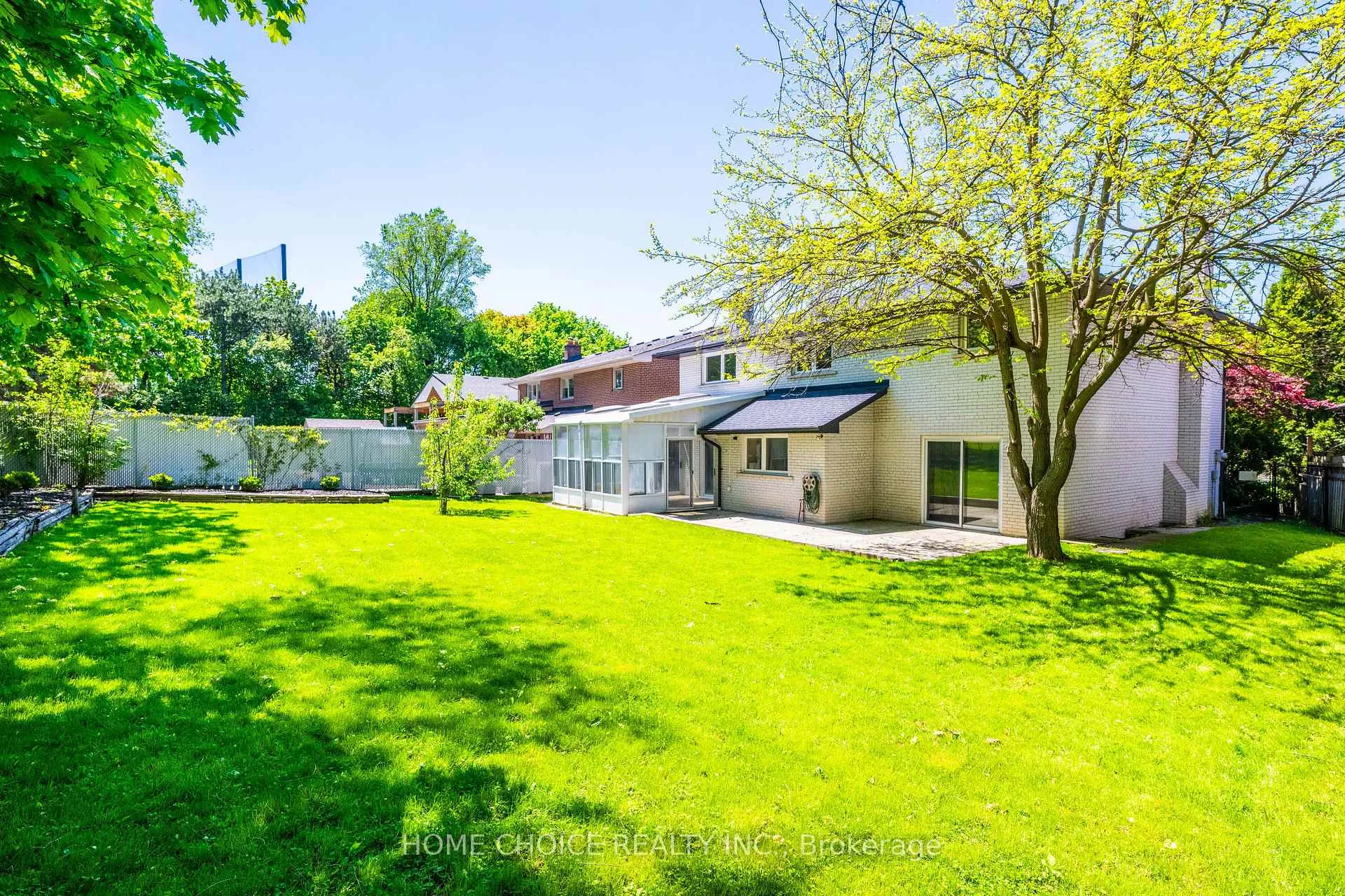 Photo 43 of 43 Golfwood Heights E, Etobicoke, Kingsview Village-The Westway — HOMEH
