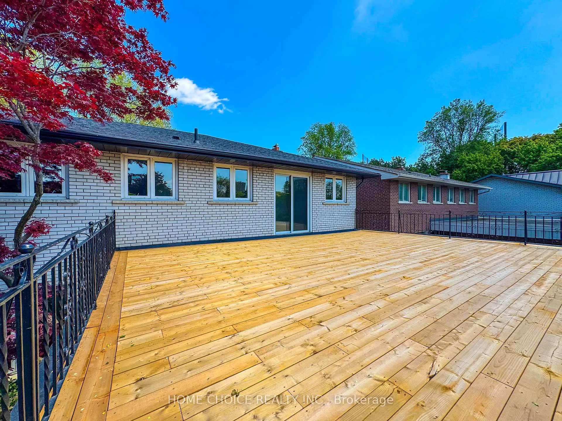 Photo 45 of 43 Golfwood Heights E, Etobicoke, Kingsview Village-The Westway — HOMEH