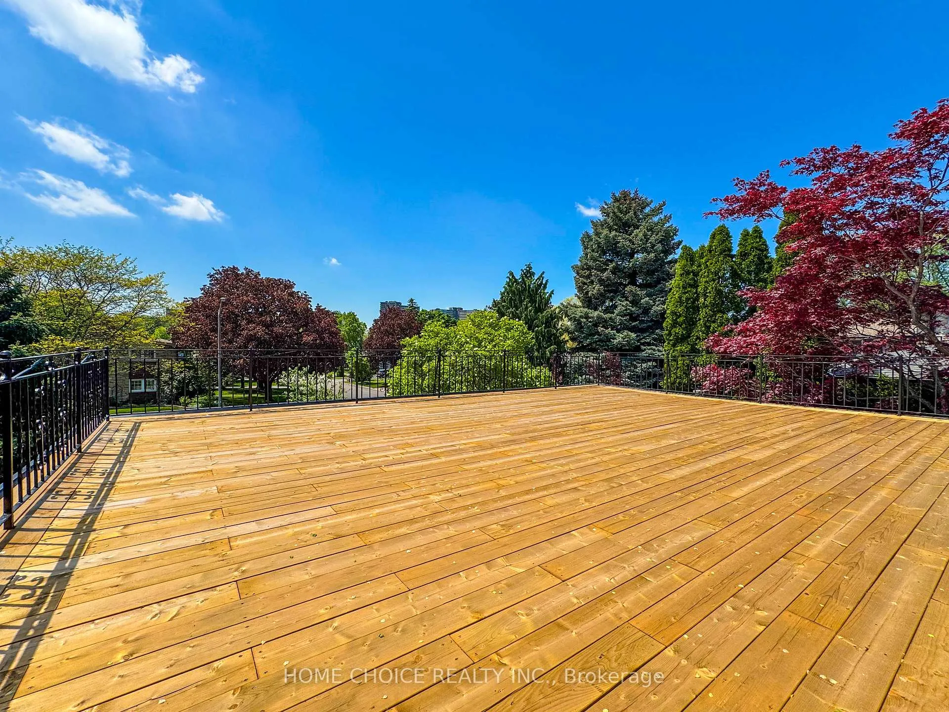 Photo 46 of 43 Golfwood Heights E, Etobicoke, Kingsview Village-The Westway — HOMEH