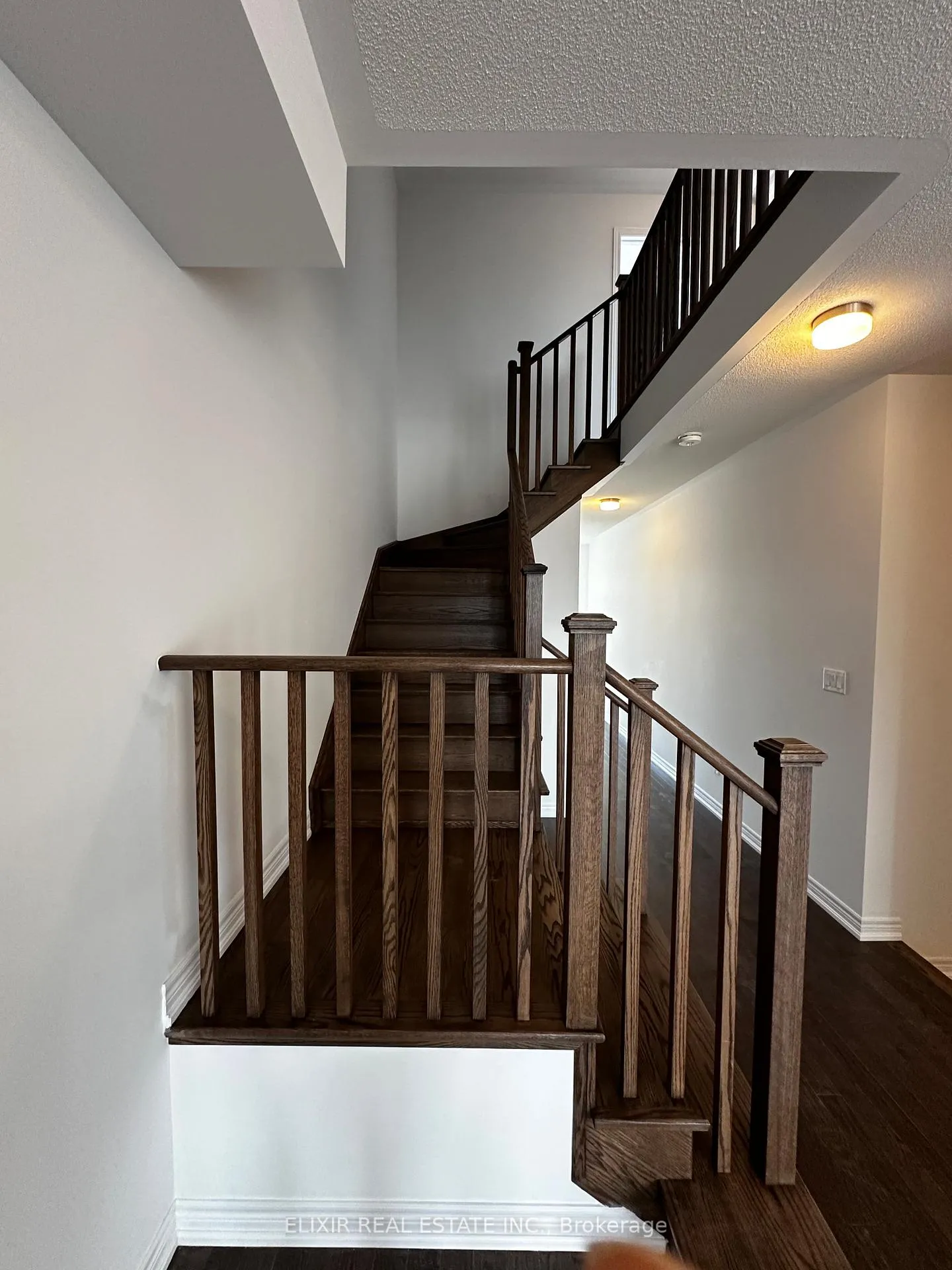 Photo 8 of 141 Fenchurch Manor, Barrie, Rural Barrie Southeast — HOMEH