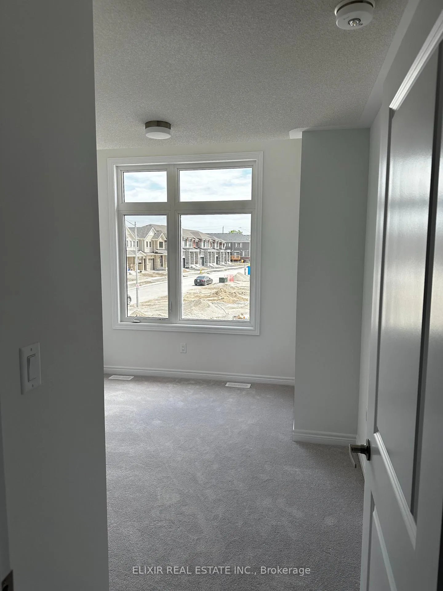 Photo 14 of 141 Fenchurch Manor, Barrie, Rural Barrie Southeast — HOMEH