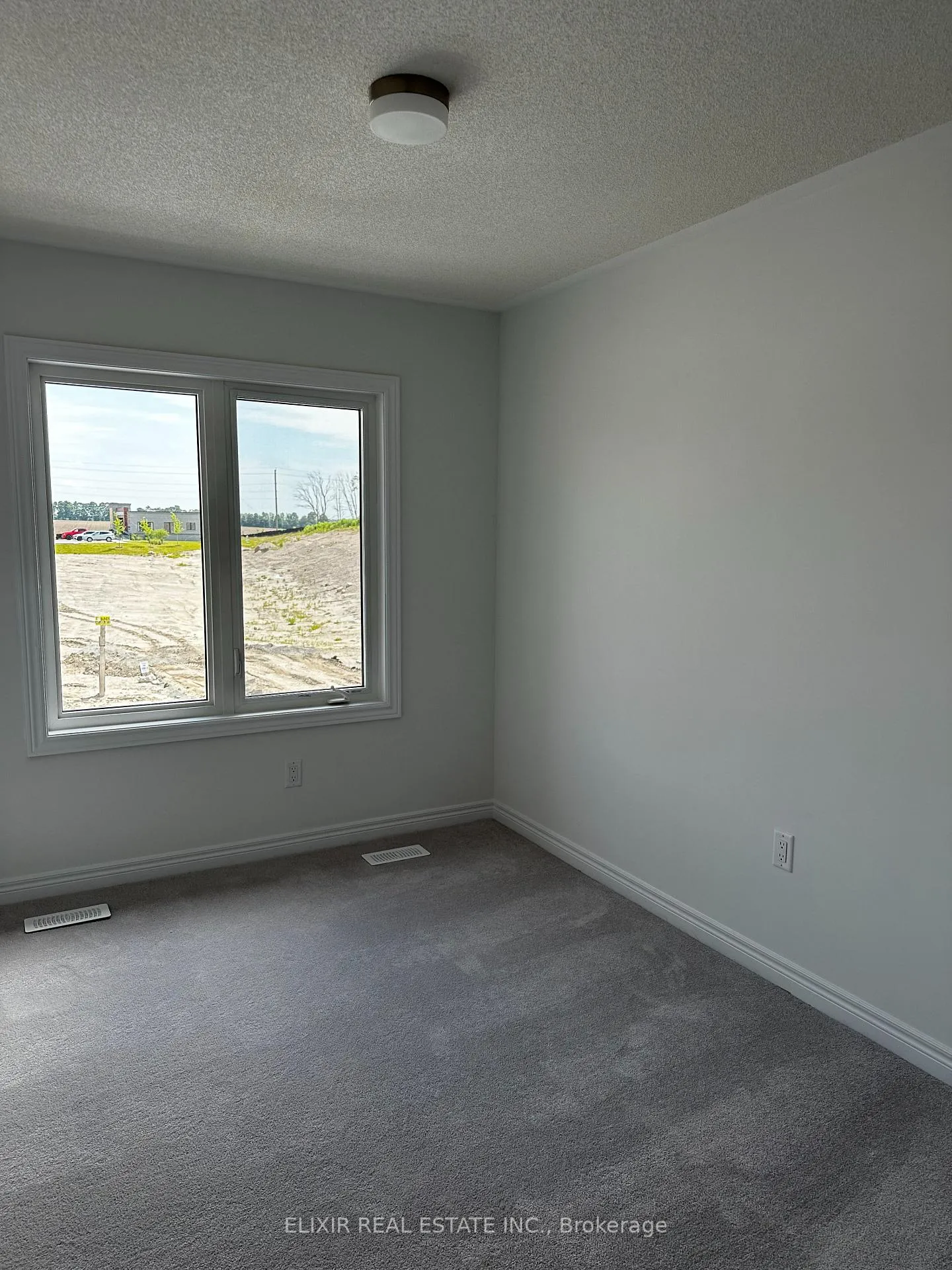 Photo 16 of 141 Fenchurch Manor, Barrie, Rural Barrie Southeast — HOMEH