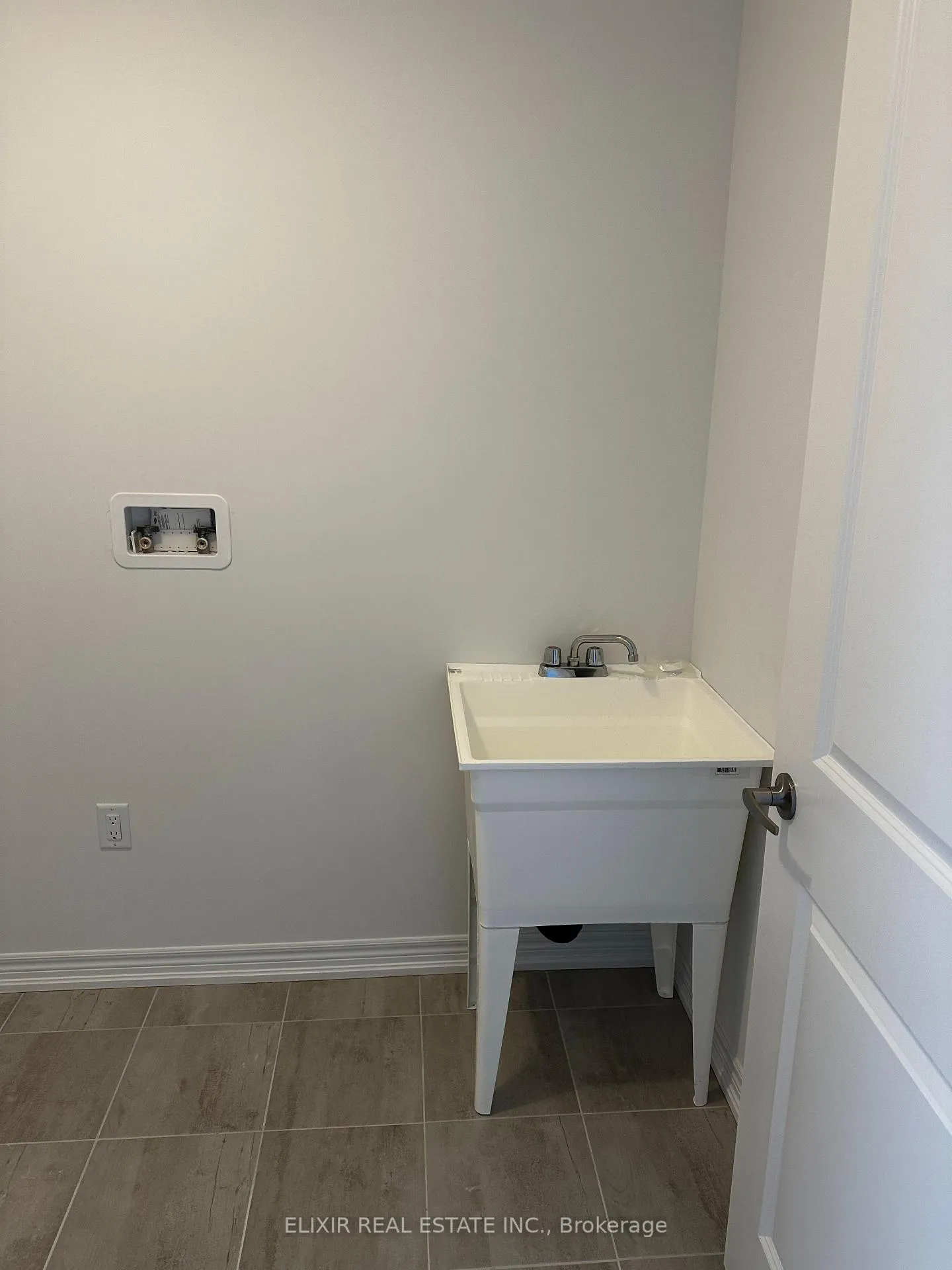 Photo 22 of 141 Fenchurch Manor, Barrie, Rural Barrie Southeast — HOMEH