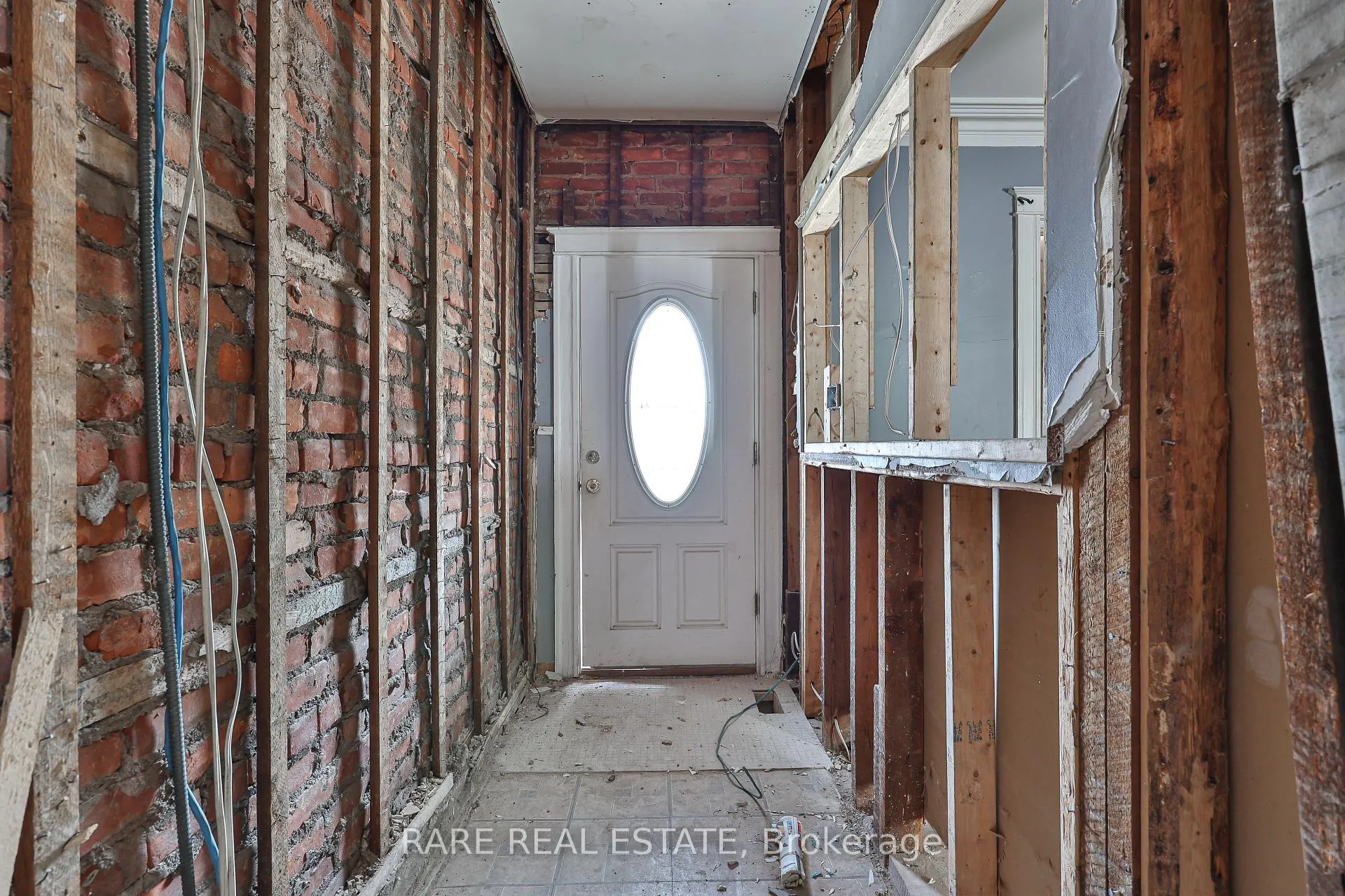 Photo 3 of 21 Chestnut Avenue, Hamilton, Central — HOMEH