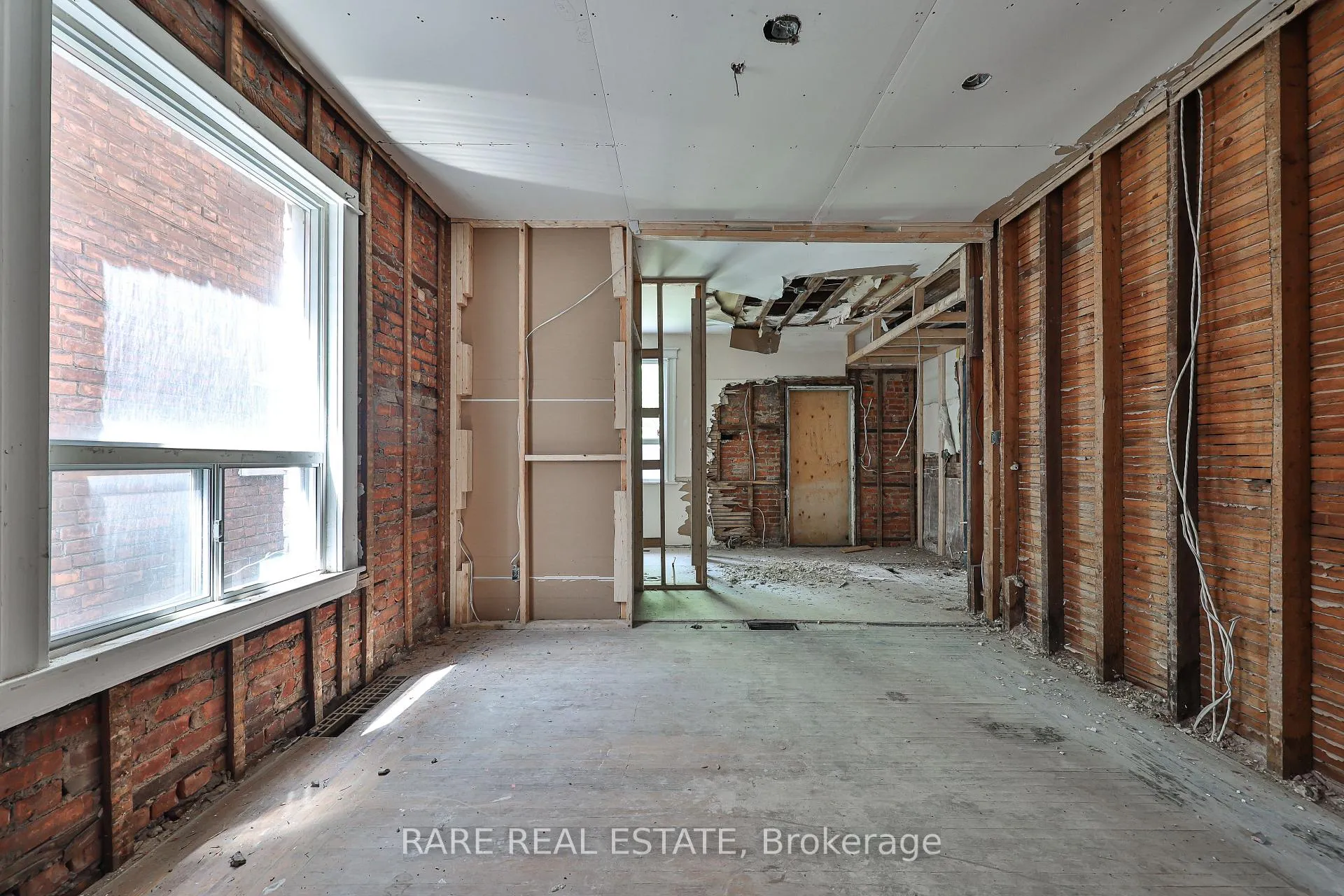 Photo 4 of 21 Chestnut Avenue, Hamilton, Central — HOMEH
