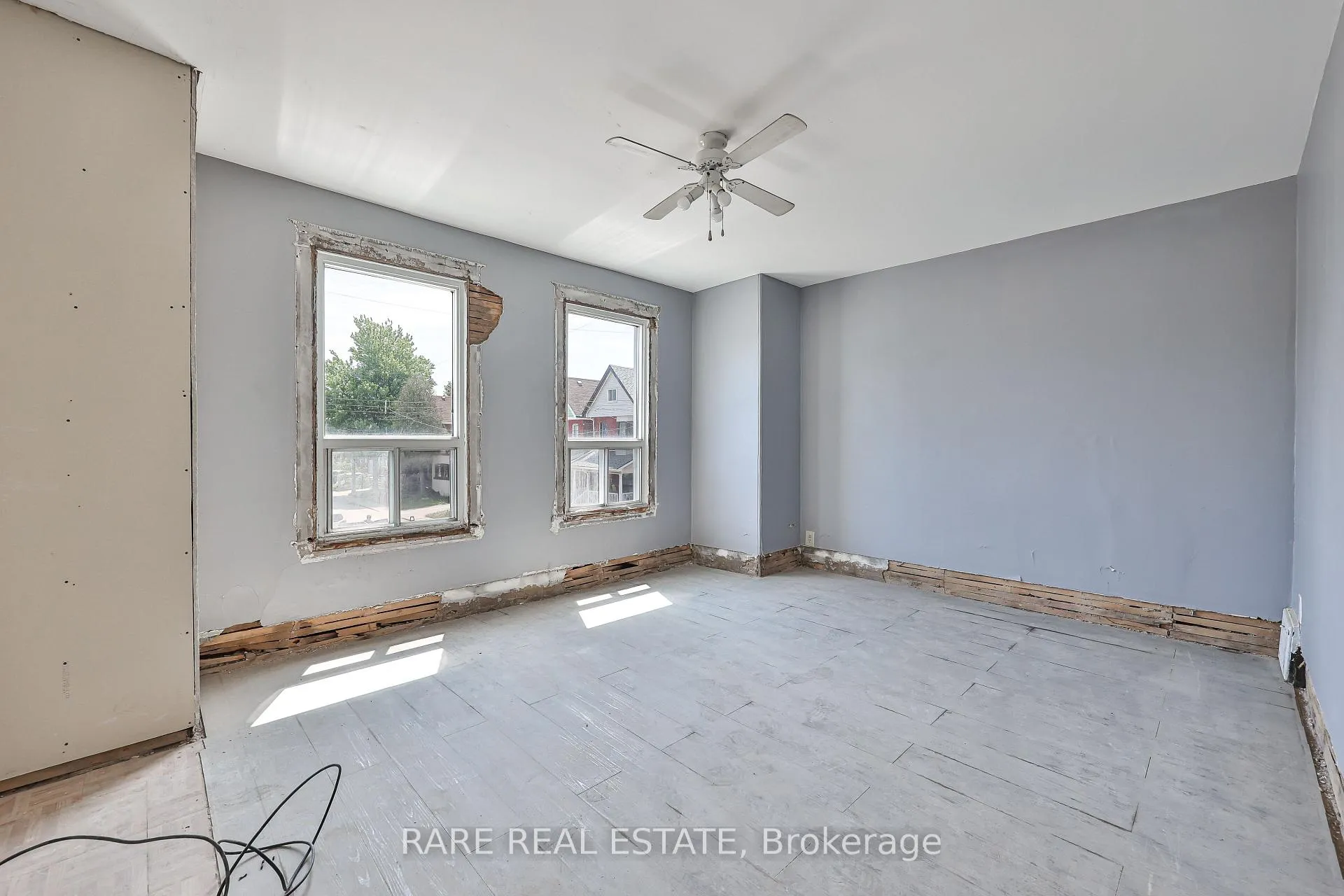 Photo 18 of 21 Chestnut Avenue, Hamilton, Central — HOMEH