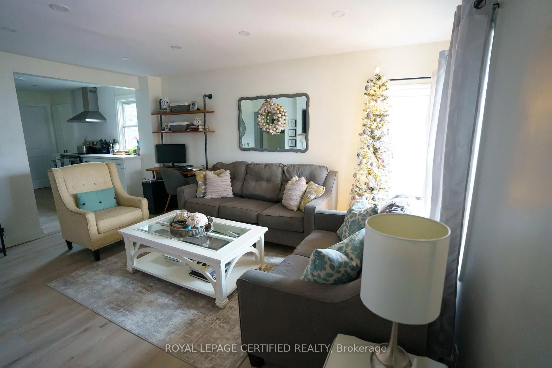 Photo 2 of 93 Grass Avenue, St. Catharines, Downtown — HOMEH
