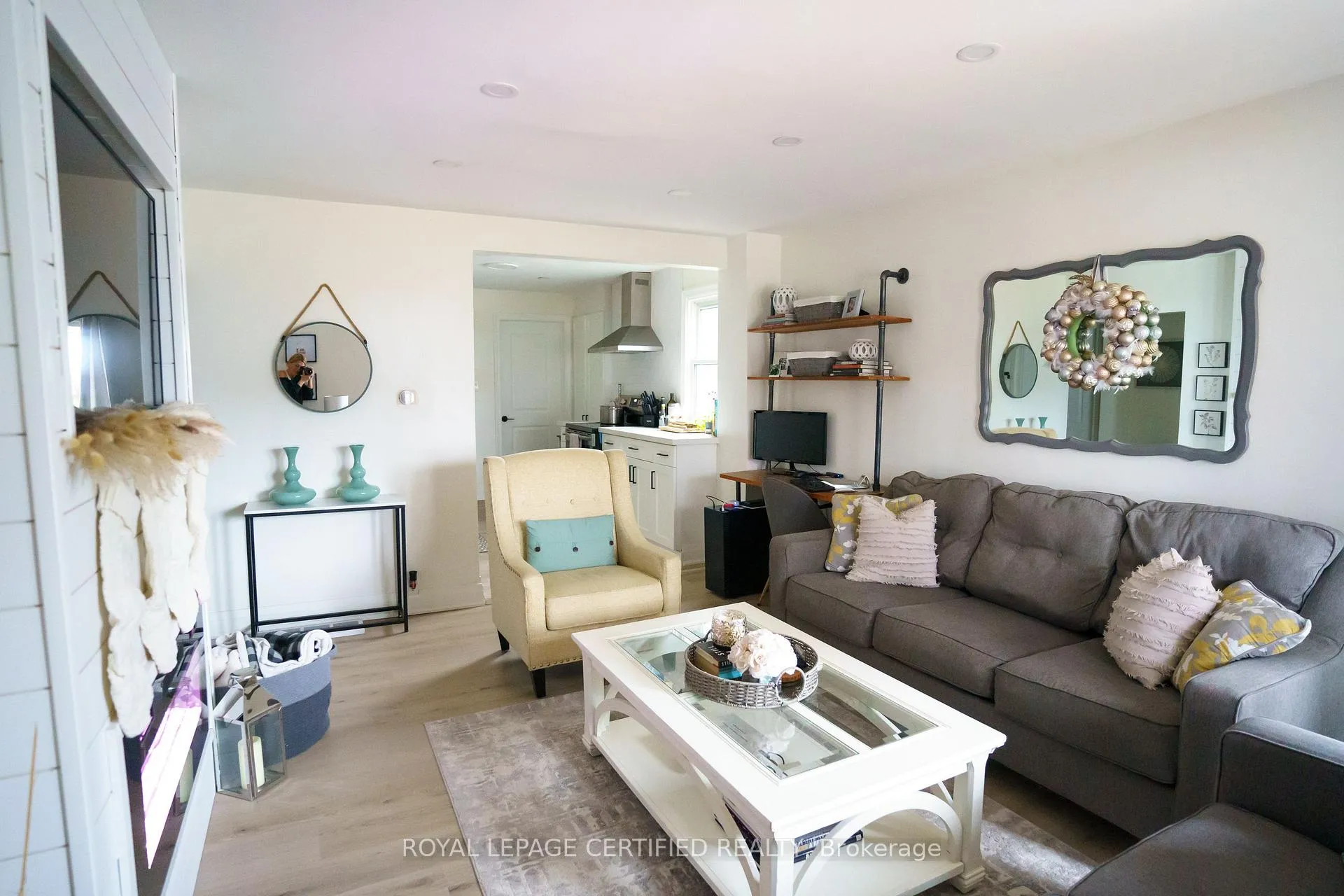 Photo 9 of 93 Grass Avenue, St. Catharines, Downtown — HOMEH