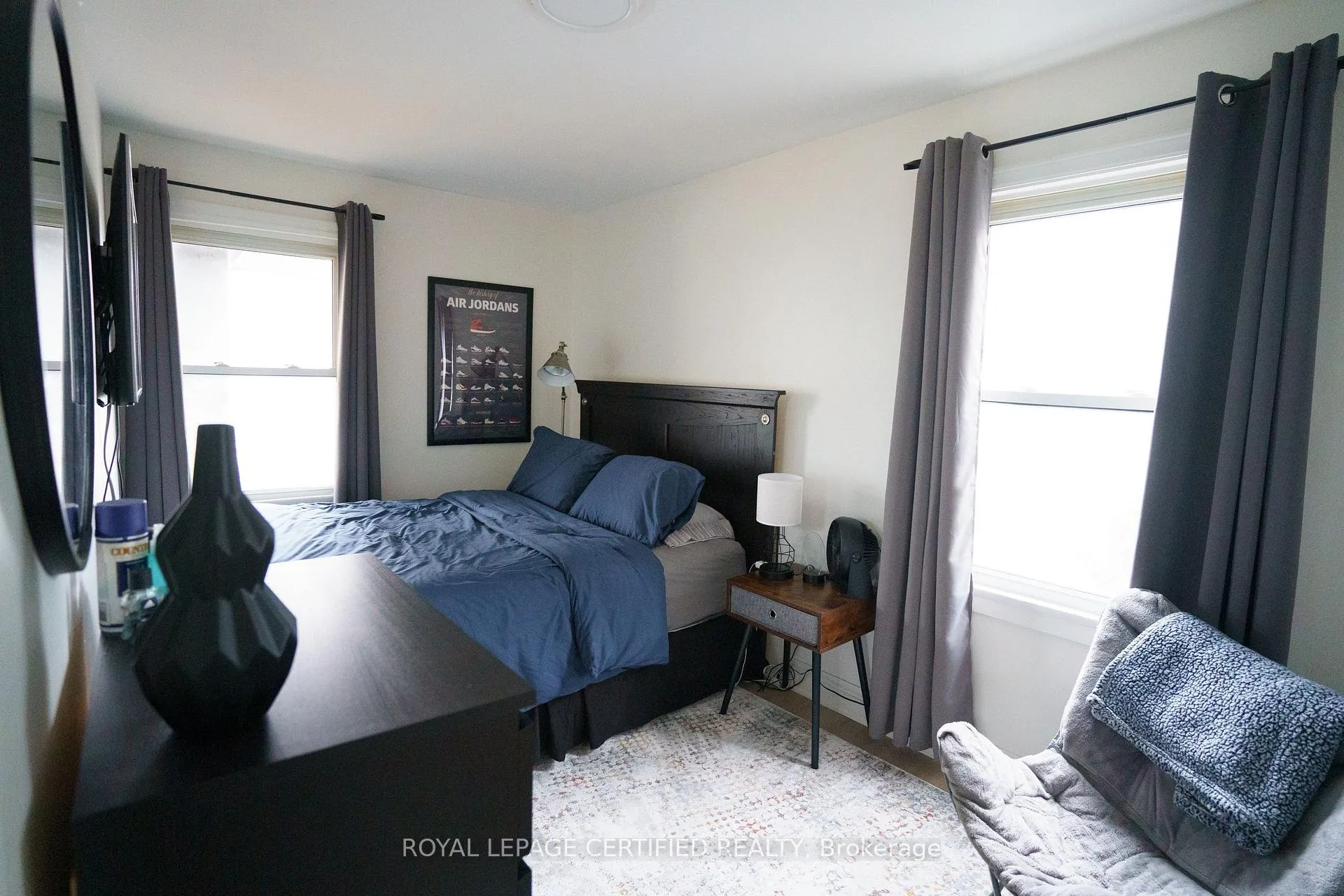 Photo 14 of 93 Grass Avenue, St. Catharines, Downtown — HOMEH