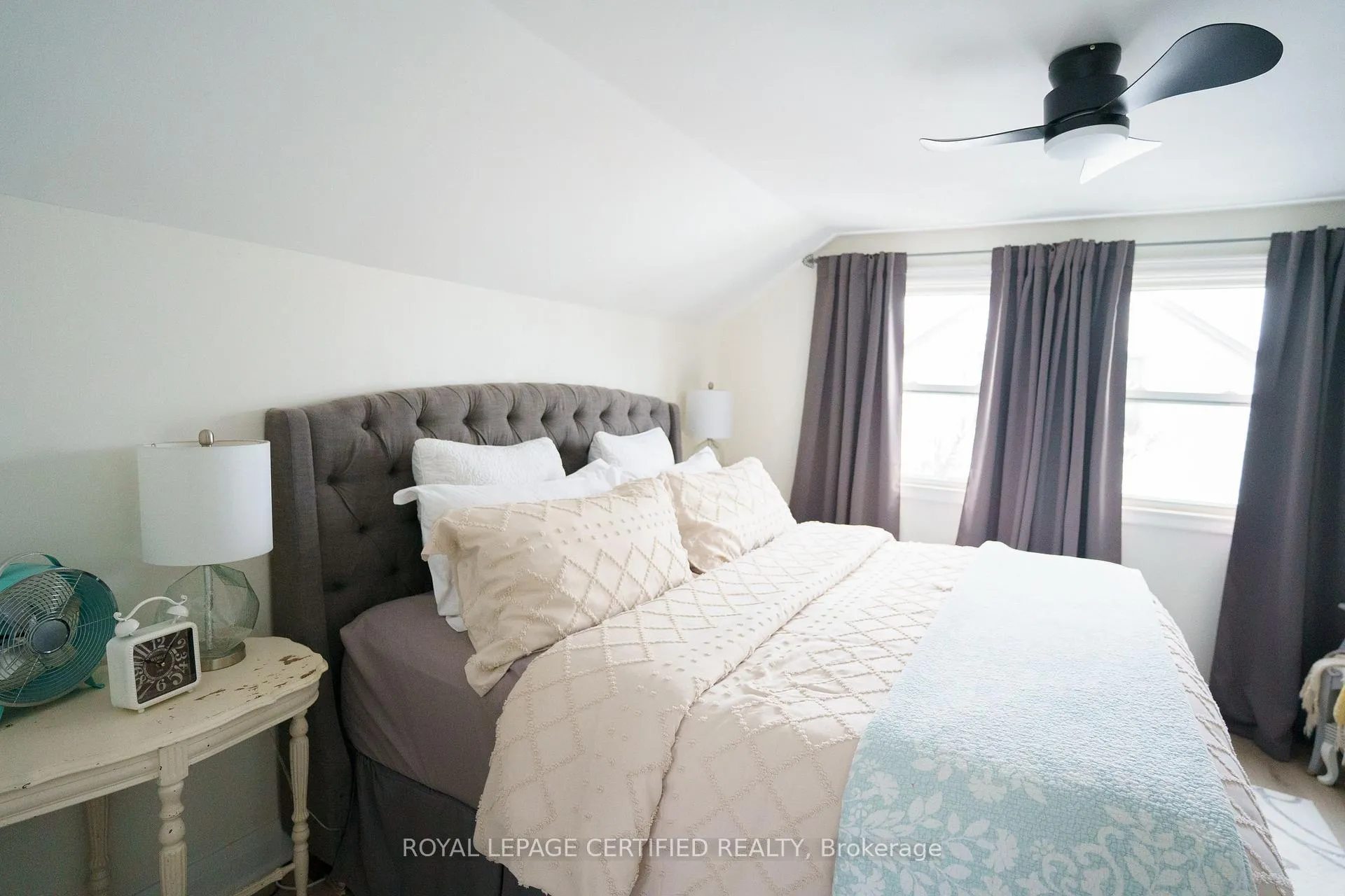 Photo 17 of 93 Grass Avenue, St. Catharines, Downtown — HOMEH