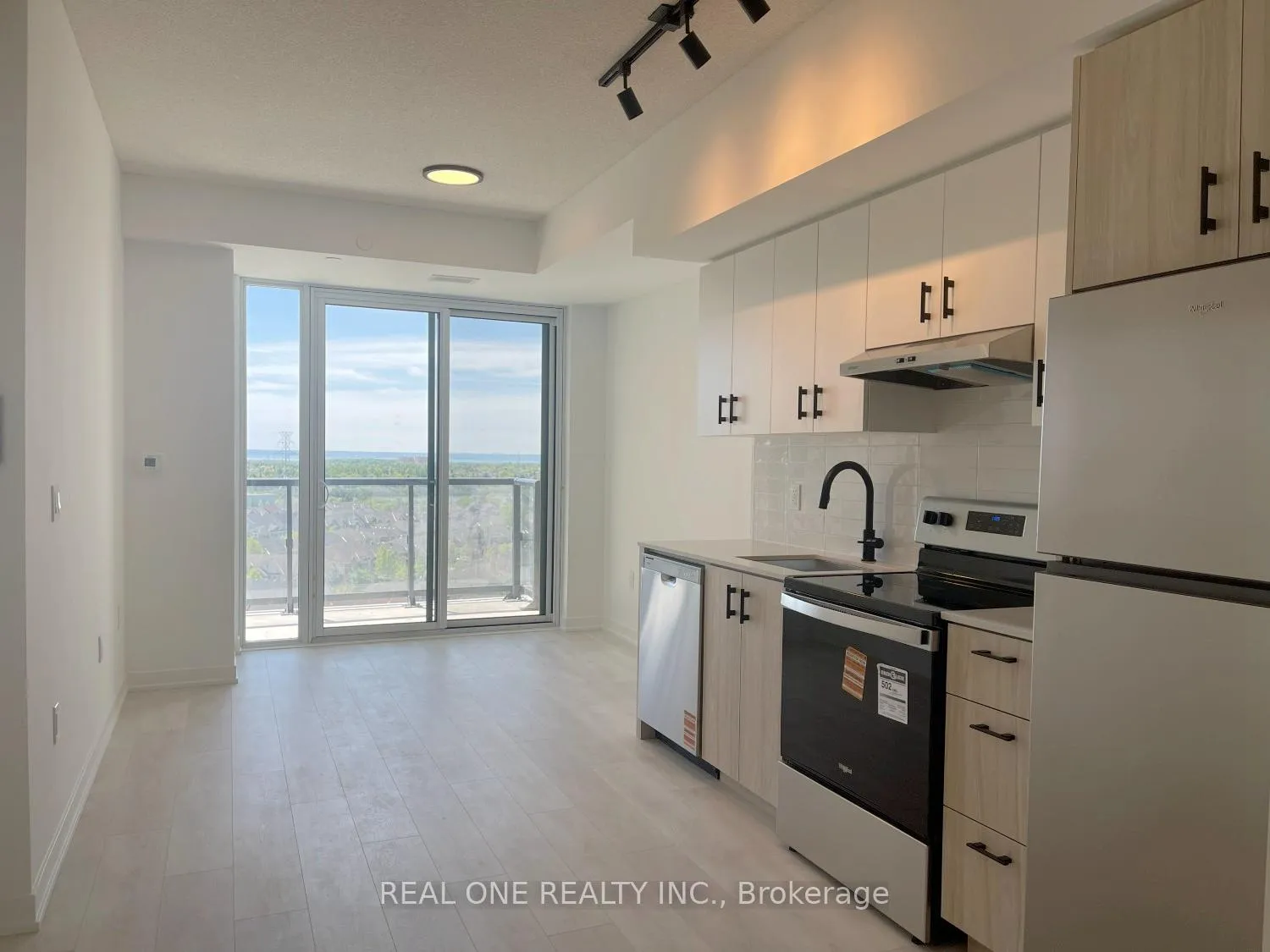 Photo 4 of Unit D1101, 4878 Powers Common, Burlington, Alton — HOMEH