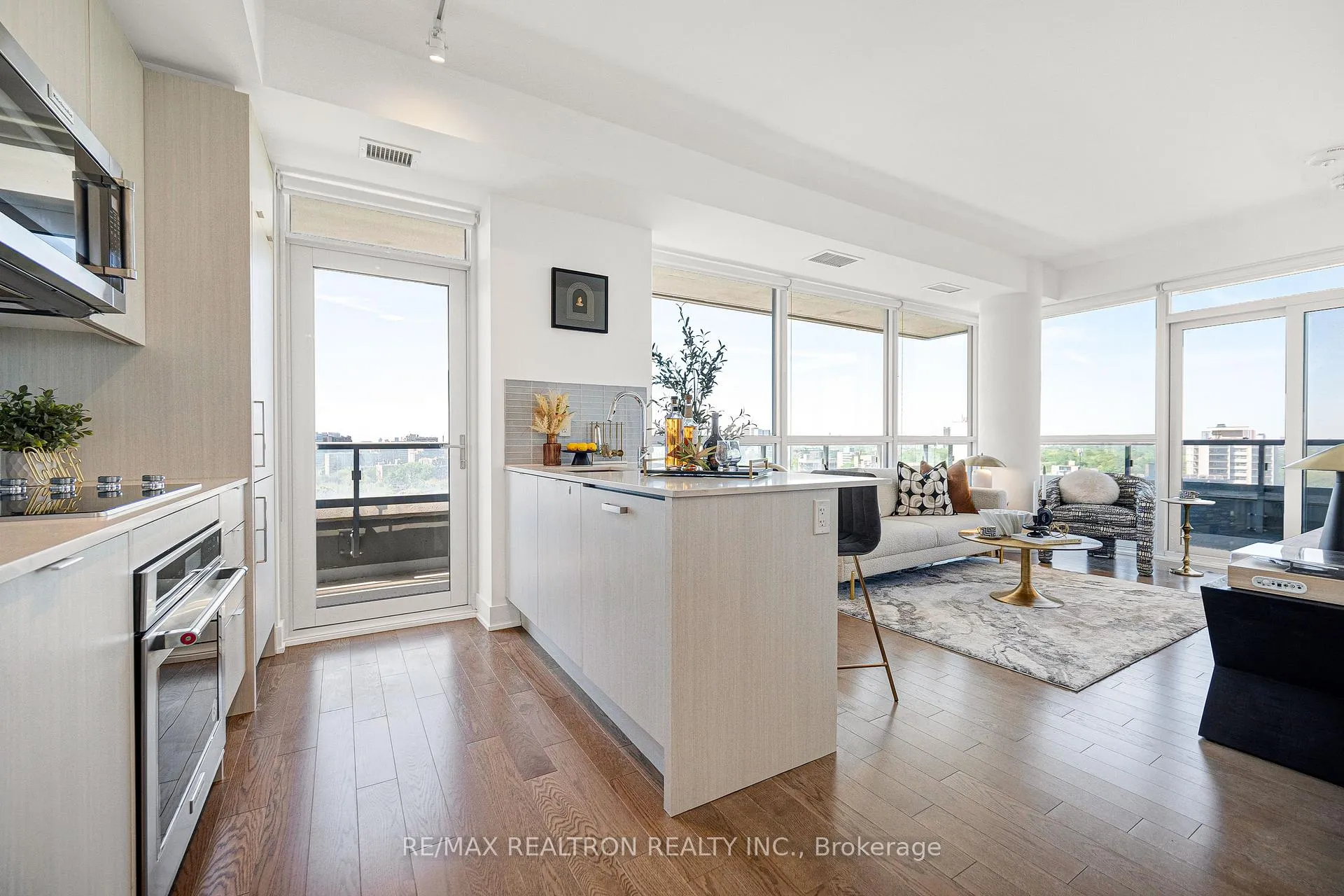 Photo 7 of Unit 1309, 181 Bedford Road, Toronto, The Annex — HOMEH