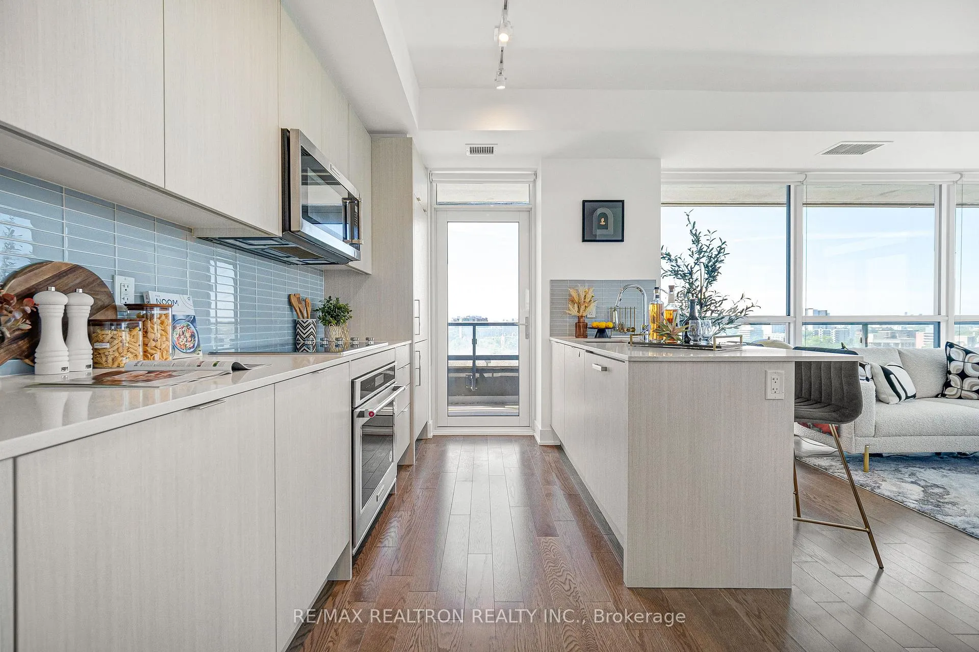Photo 8 of Unit 1309, 181 Bedford Road, Toronto, The Annex — HOMEH