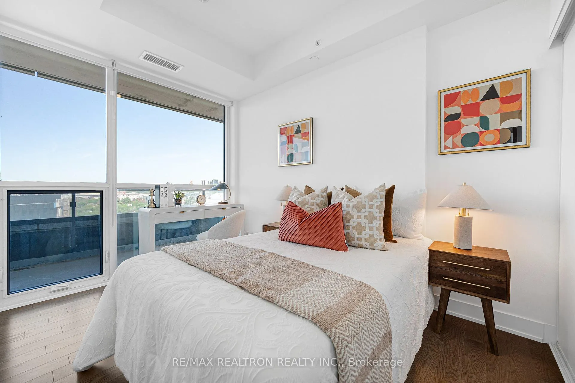 Photo 15 of Unit 1309, 181 Bedford Road, Toronto, The Annex — HOMEH