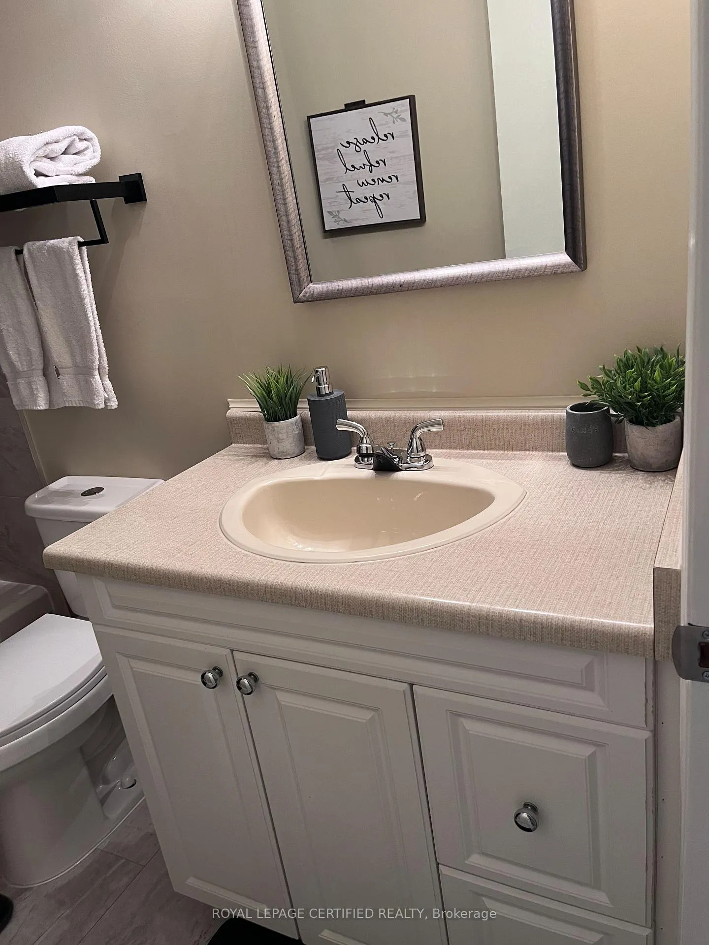 Photo 11 of 67 Mcdonagh Crescent, Thorold, Confederation Heights — HOMEH