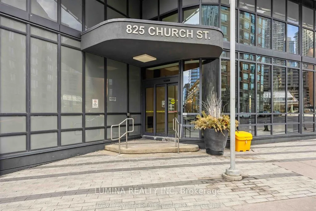 Front of Unit 2109, 825 Church Street