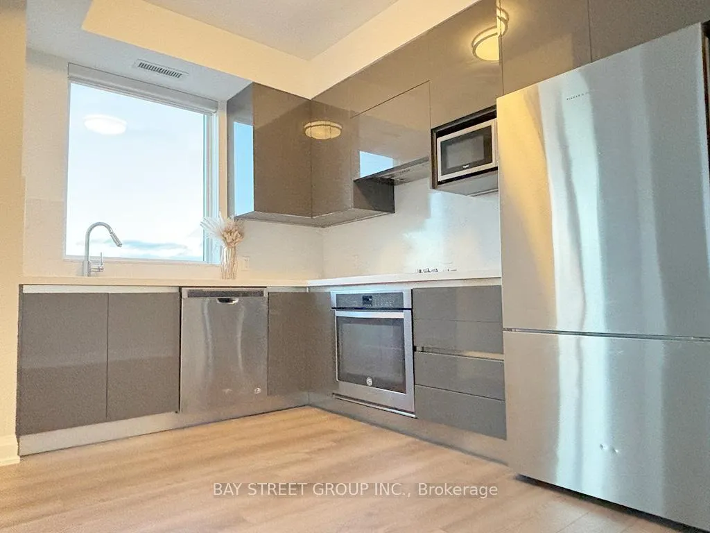 Photo 5 of Unit 2010, 15 Water Walk Drive, Markham, Unionville — HOMEH