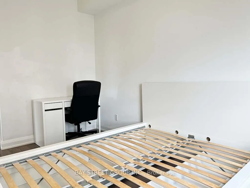 Photo 10 of Unit 2010, 15 Water Walk Drive, Markham, Unionville — HOMEH
