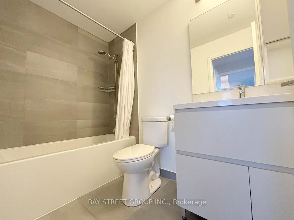 Photo 12 of Unit 2010, 15 Water Walk Drive, Markham, Unionville — HOMEH