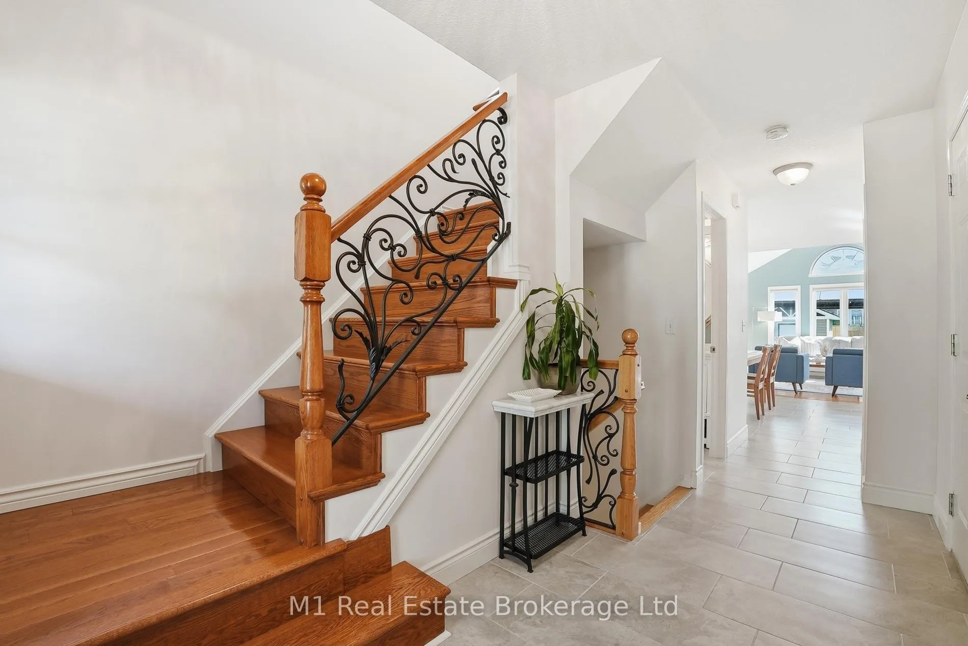 Photo 5 of 89 Mcarthur Drive, Guelph, Pineridge/Westminster Woods — HOMEH