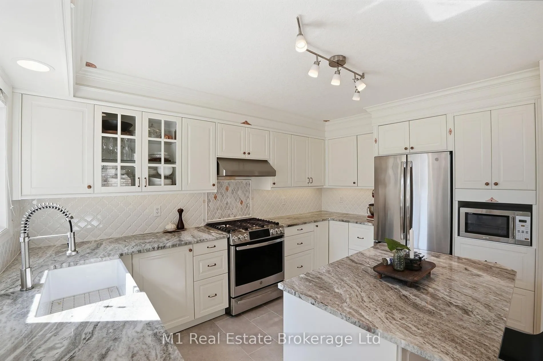 Photo 7 of 89 Mcarthur Drive, Guelph, Pineridge/Westminster Woods — HOMEH