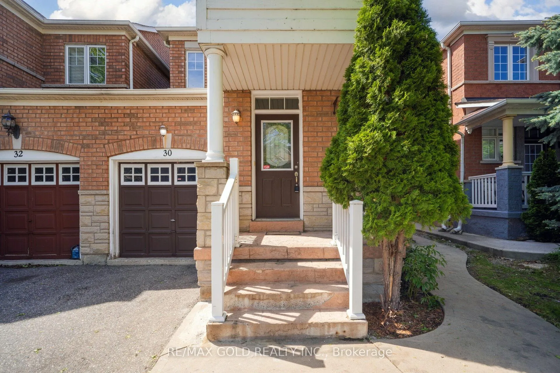 Photo 2 of 30 Grover Road, Brampton, Bram West — HOMEH
