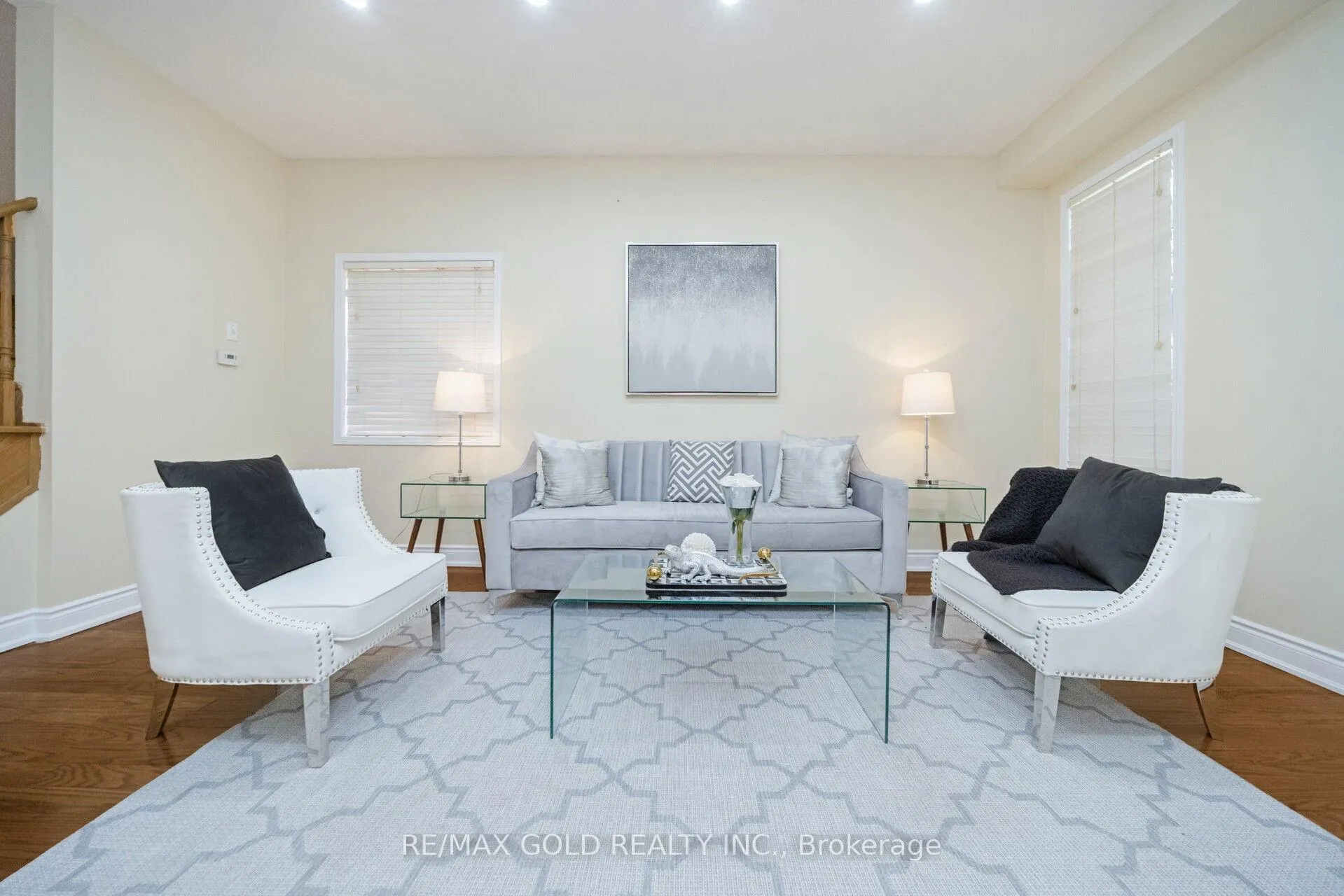 Photo 5 of 30 Grover Road, Brampton, Bram West — HOMEH