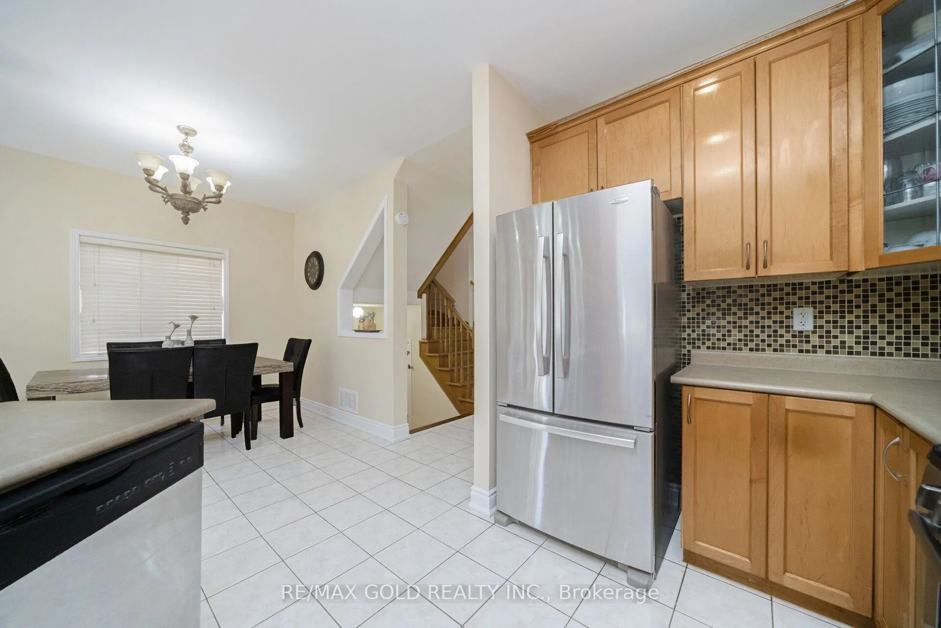 Photo 10 of 30 Grover Road, Brampton, Bram West — HOMEH