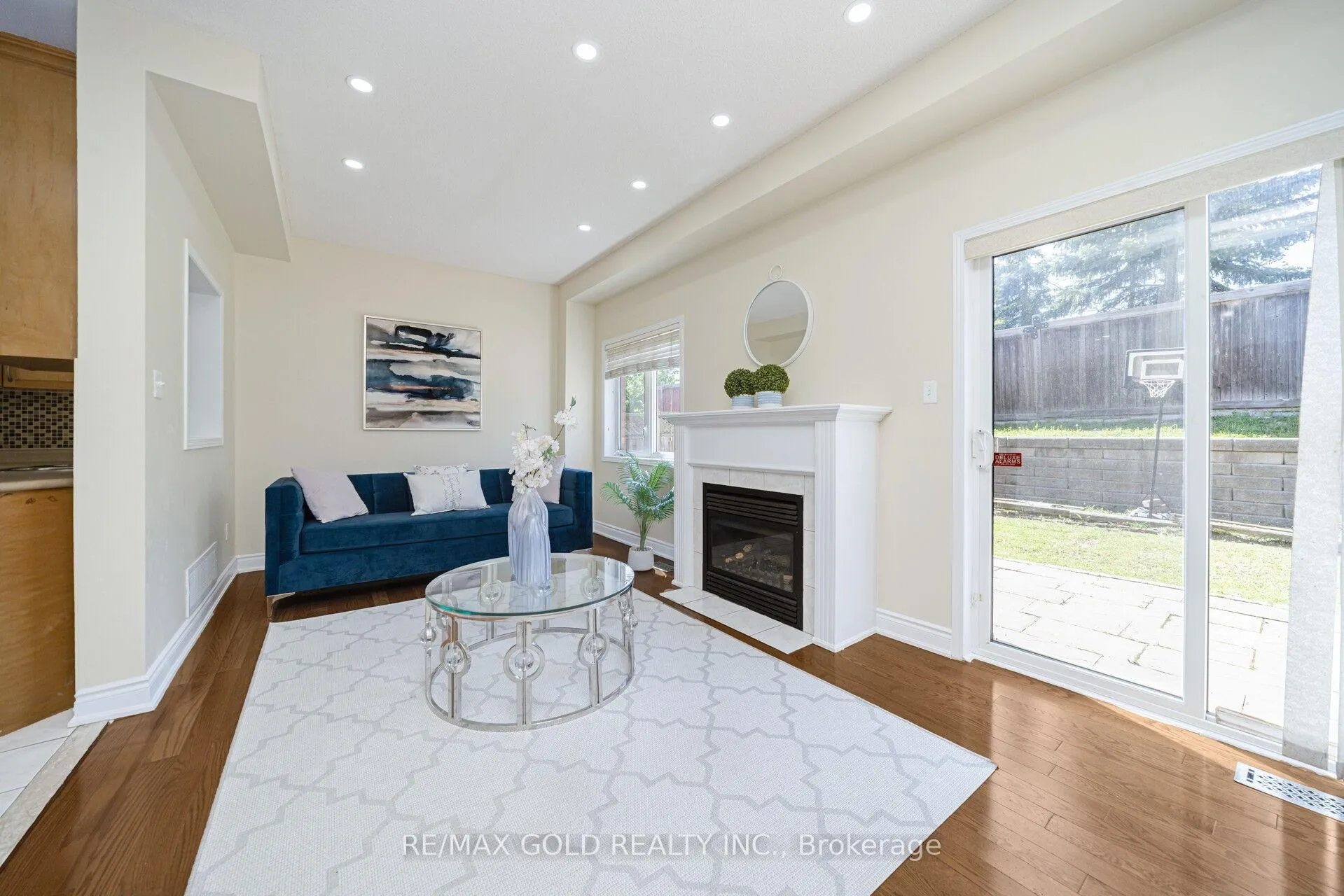 Photo 13 of 30 Grover Road, Brampton, Bram West — HOMEH