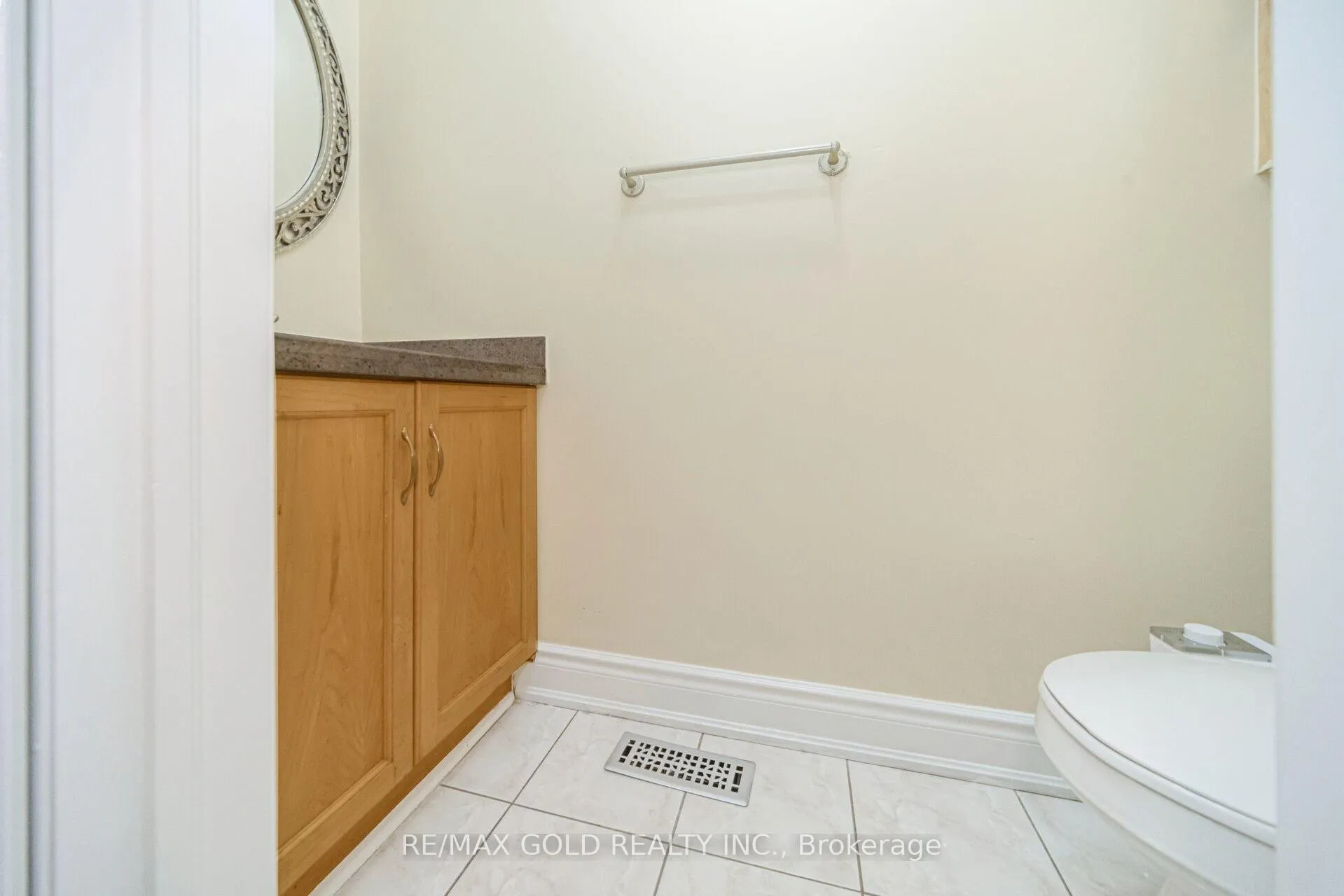 Photo 16 of 30 Grover Road, Brampton, Bram West — HOMEH