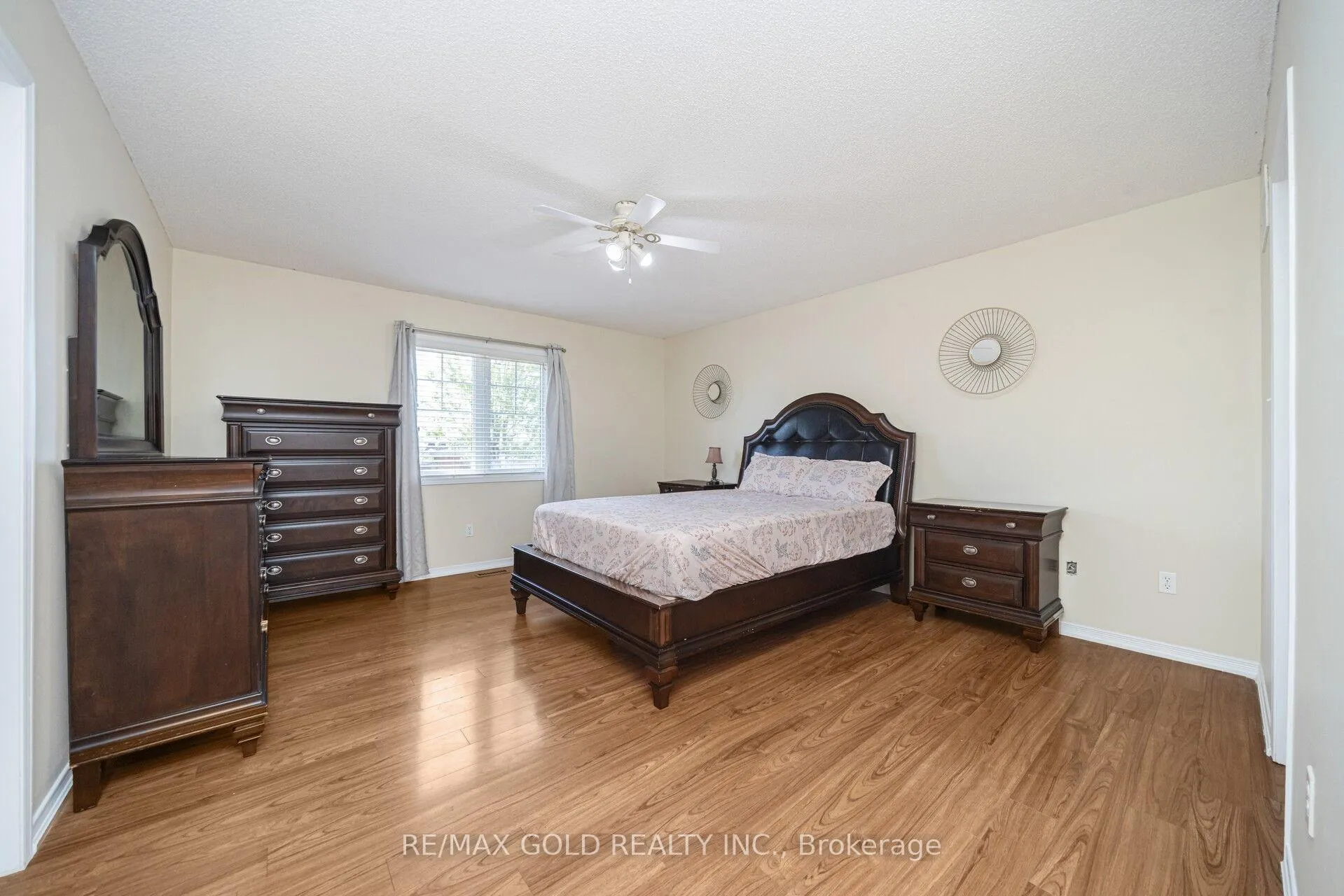 Photo 20 of 30 Grover Road, Brampton, Bram West — HOMEH
